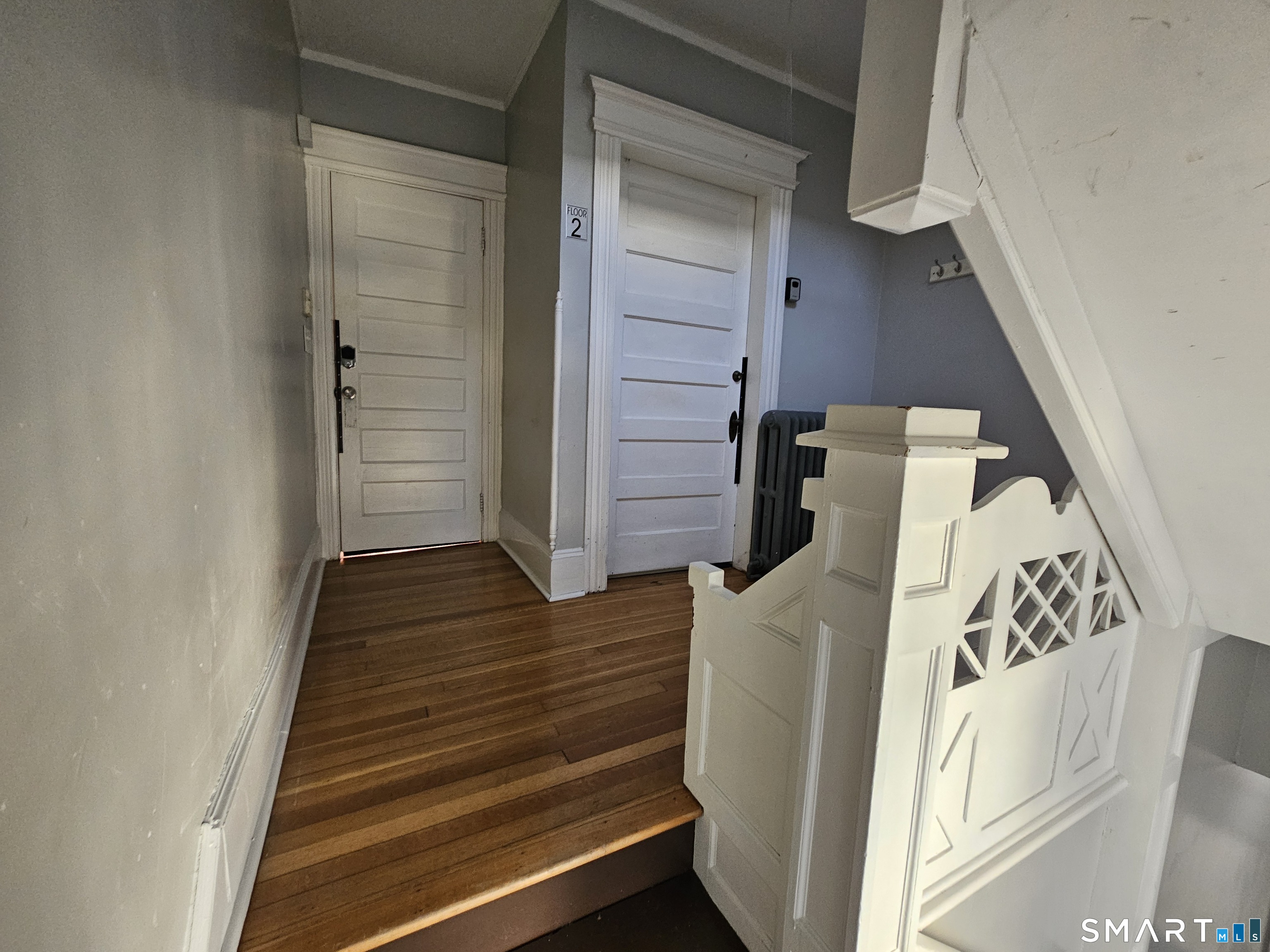592 Laurel Avenue Unit #2nd Floor photo 5