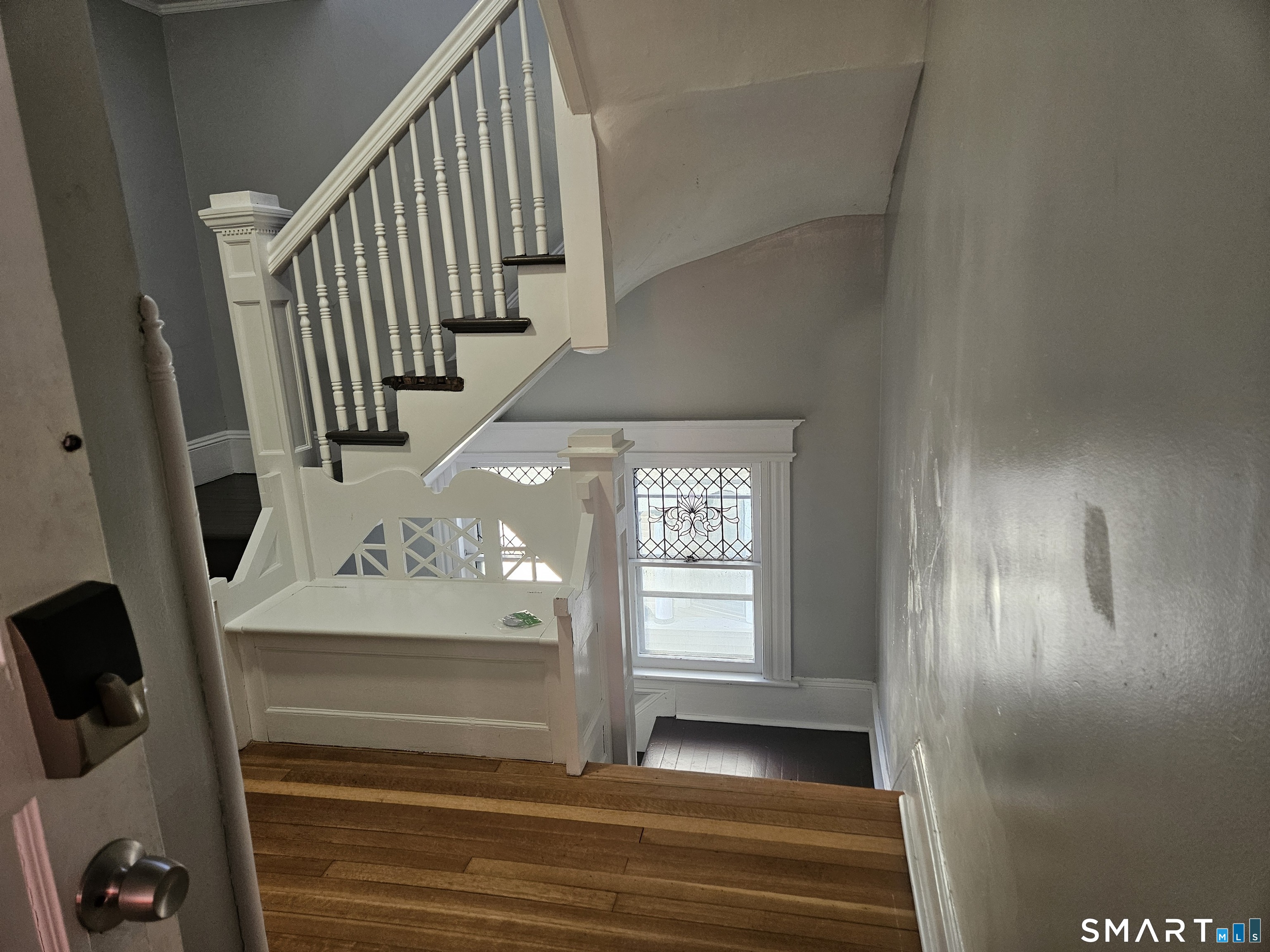 592 Laurel Avenue Unit #2nd Floor photo 7