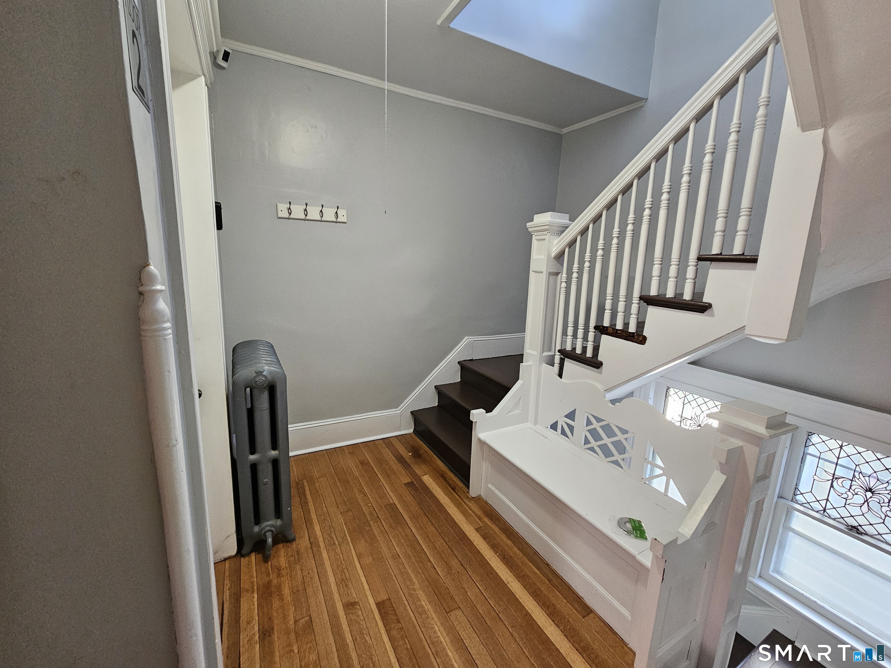 592 Laurel Avenue Unit #2nd Floor photo 8