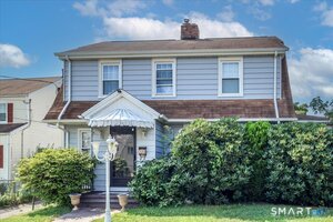 835 Thorme, Bridgeport
