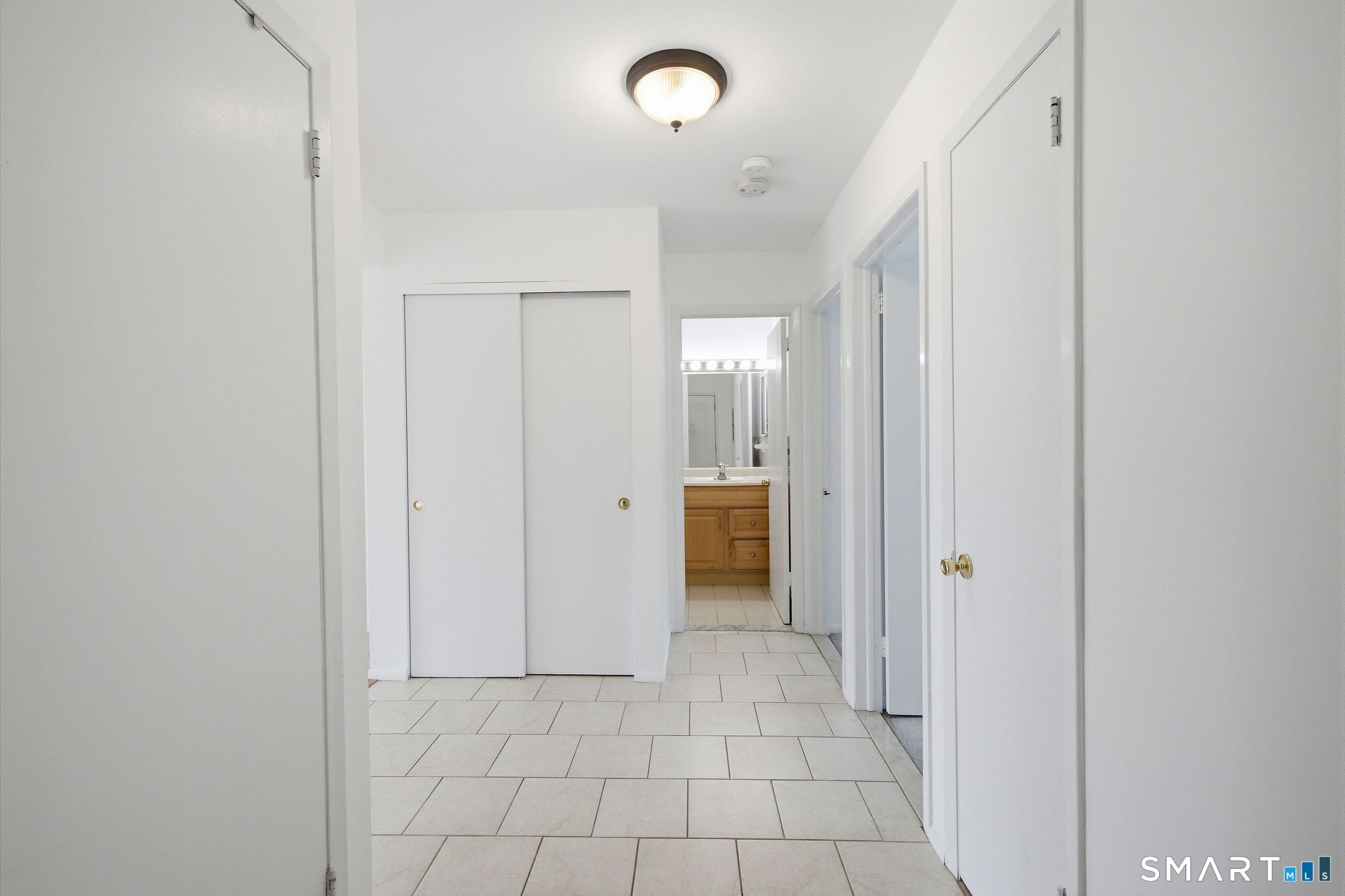 255 Strawberry Hill Avenue, Stamford, Connecticut photo 3