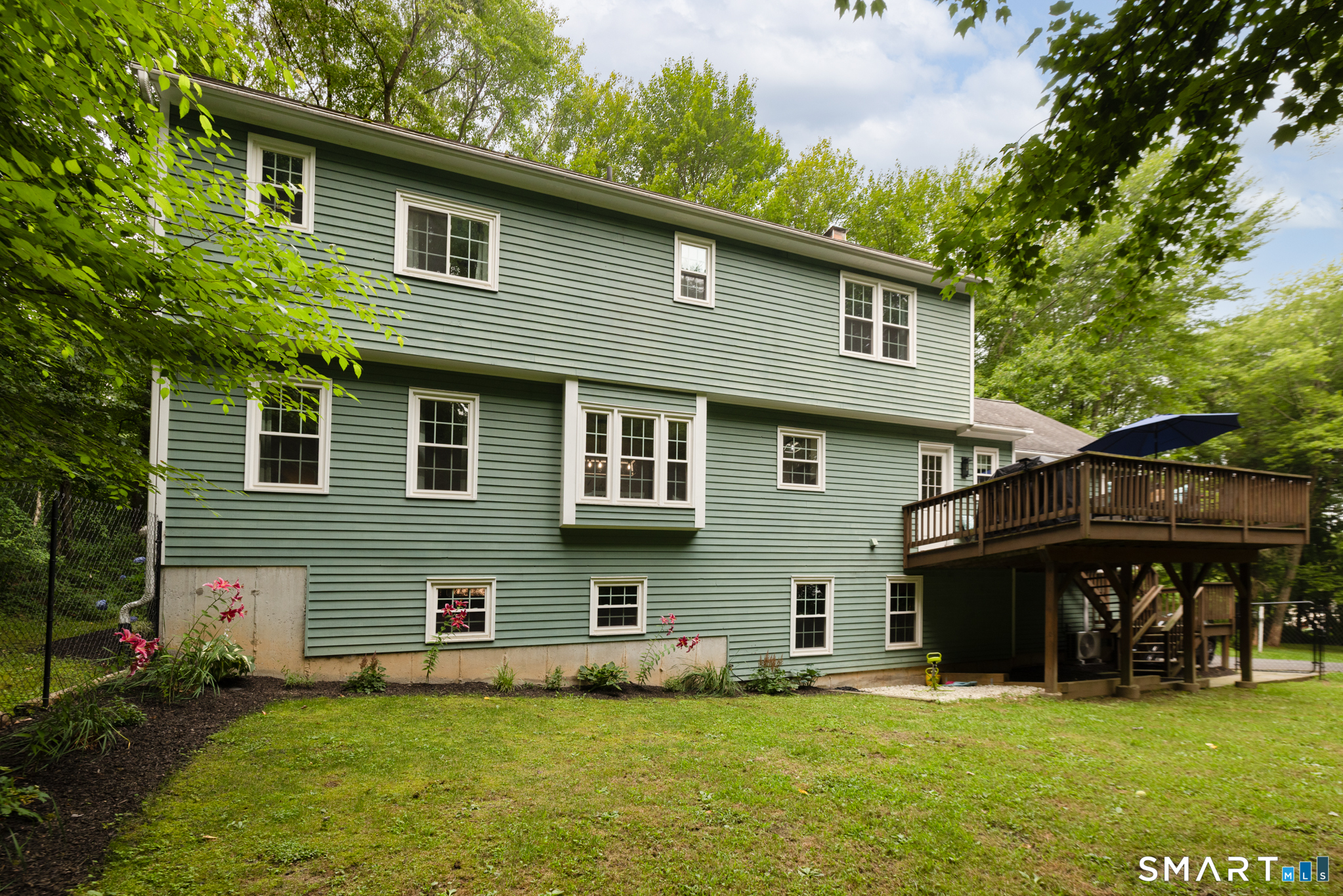 Homes for sale in Newtown, CT | 11 Cobblers Mill Rd, Newtown, CT 06482 | MLS# 24192343