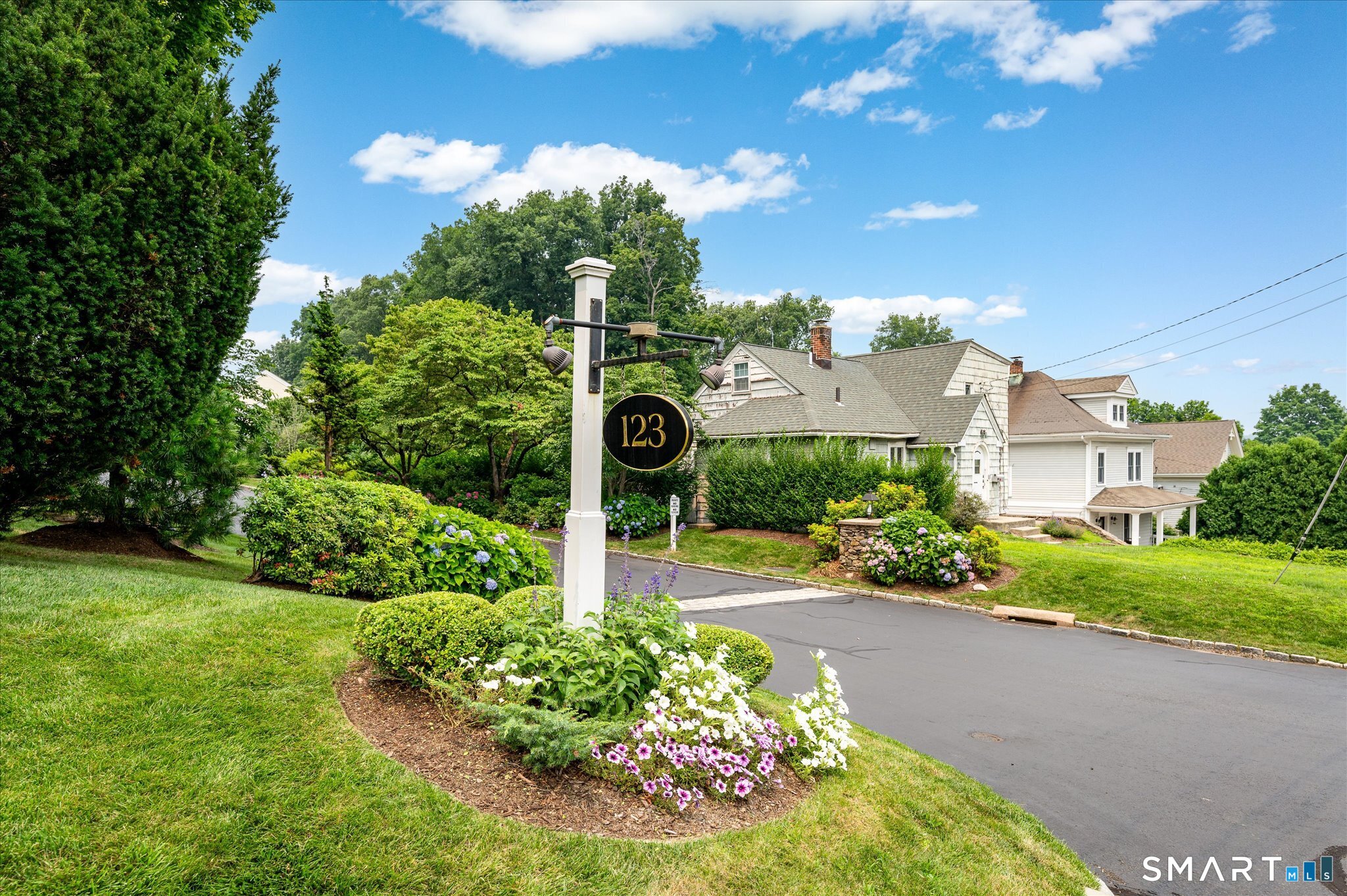 123 Richmond Hill Road, New Canaan, Connecticut photo 3