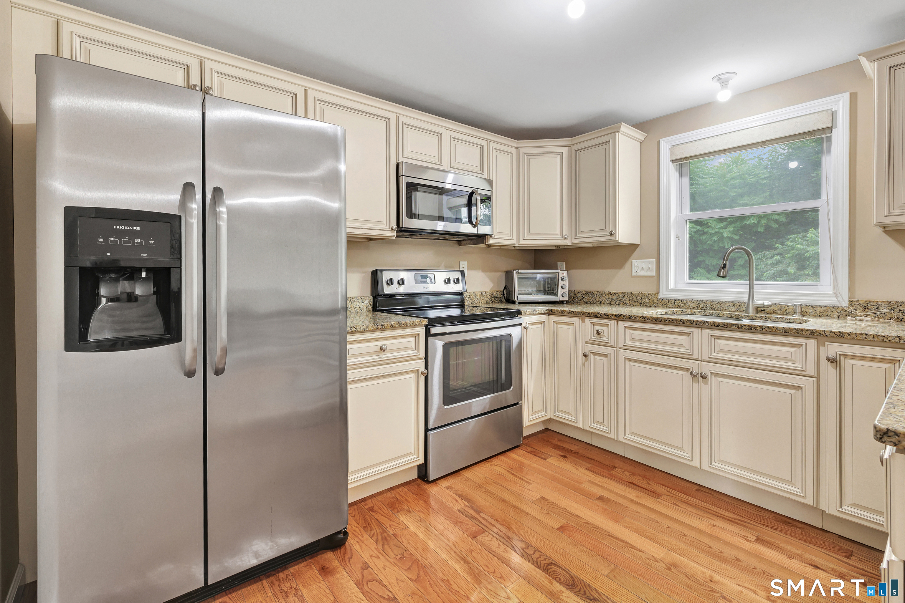 31 Webster Drive photo 13