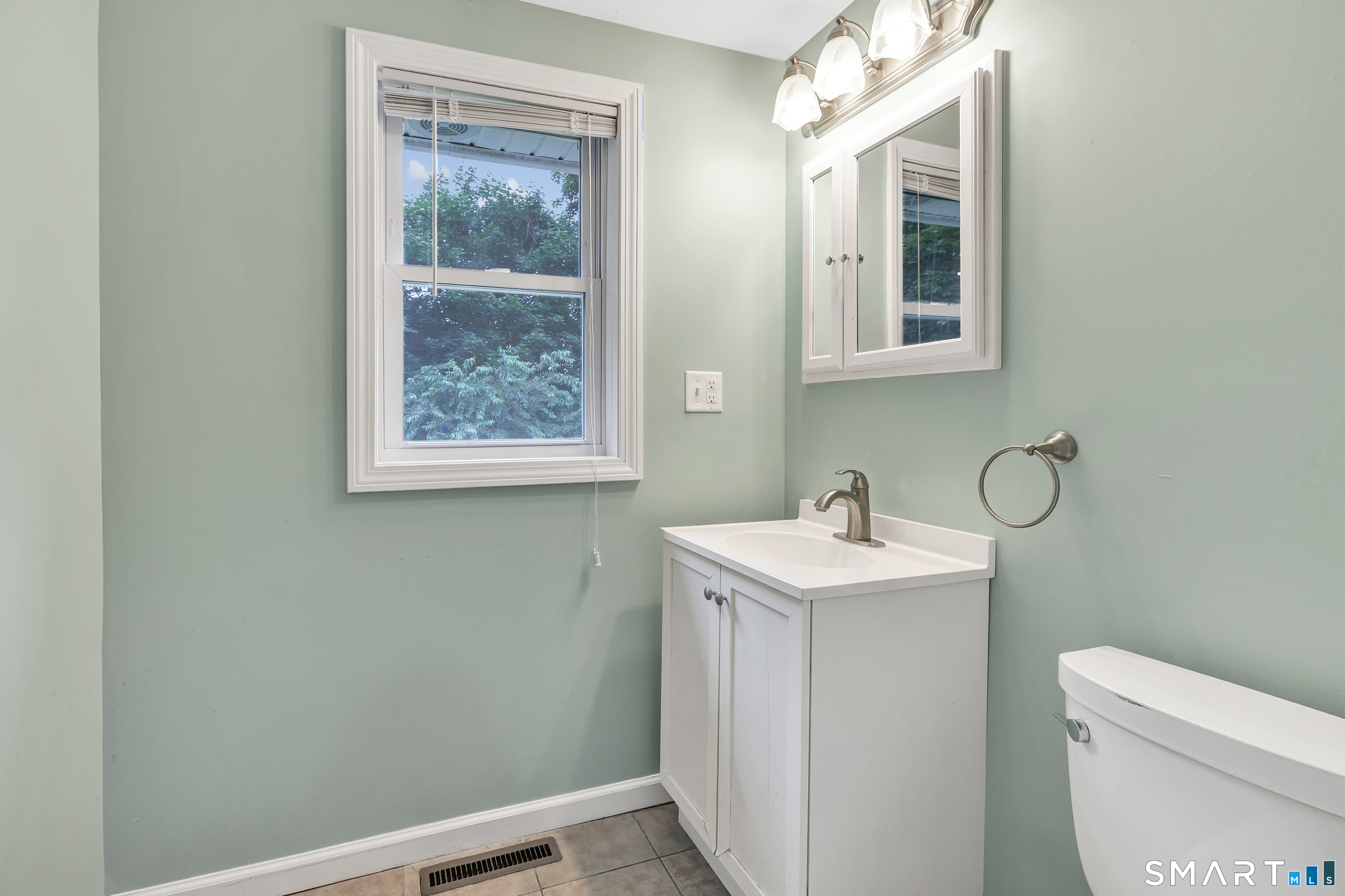 31 Webster Drive photo 17