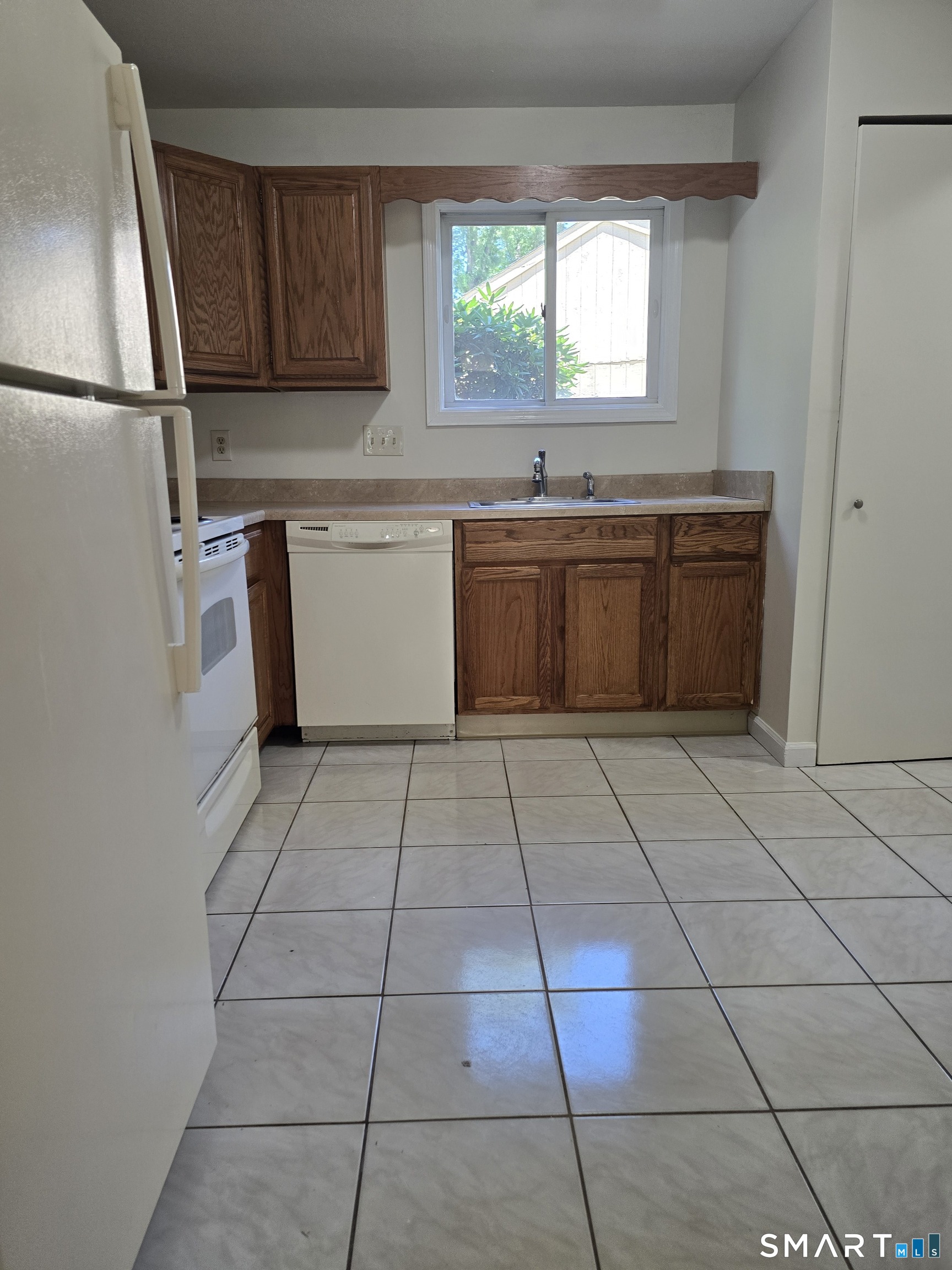 1400 Hartford Turnpike  Unit #27 photo 5