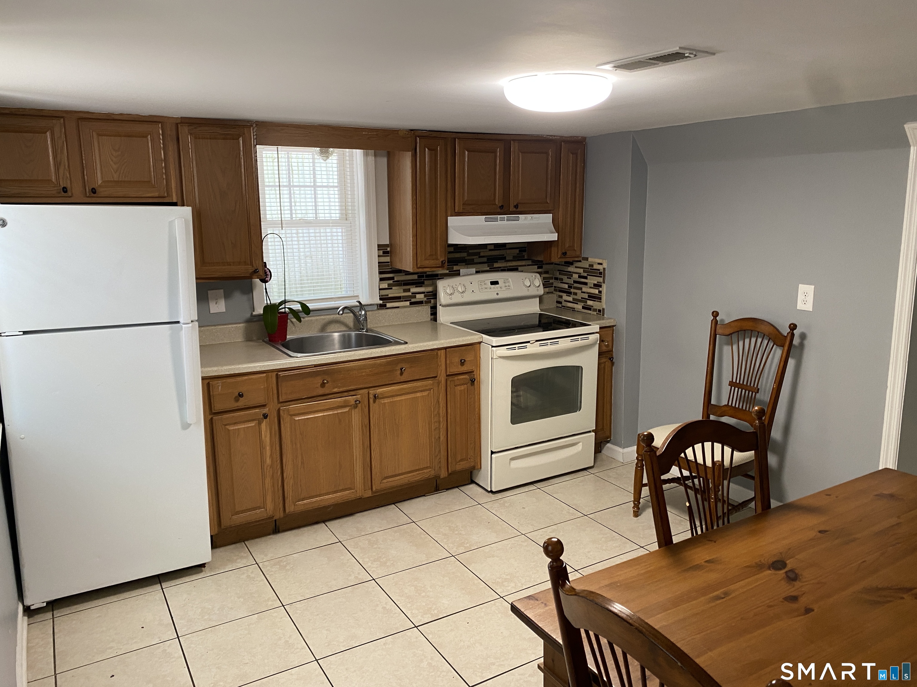 50 North Taylor Avenue, Norwalk, Connecticut photo 2