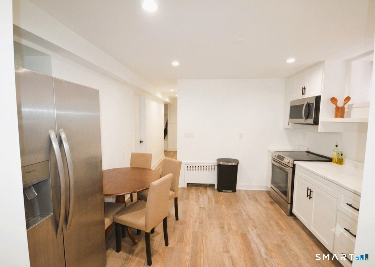 70 Lincoln Avenue photo 11