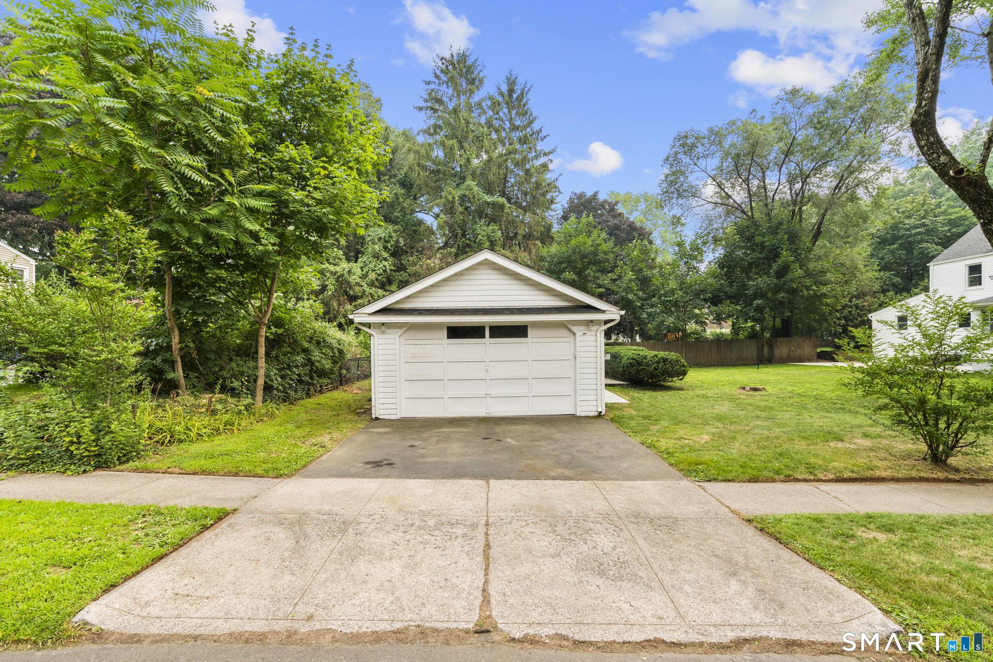 235 Treadwell Street photo 6