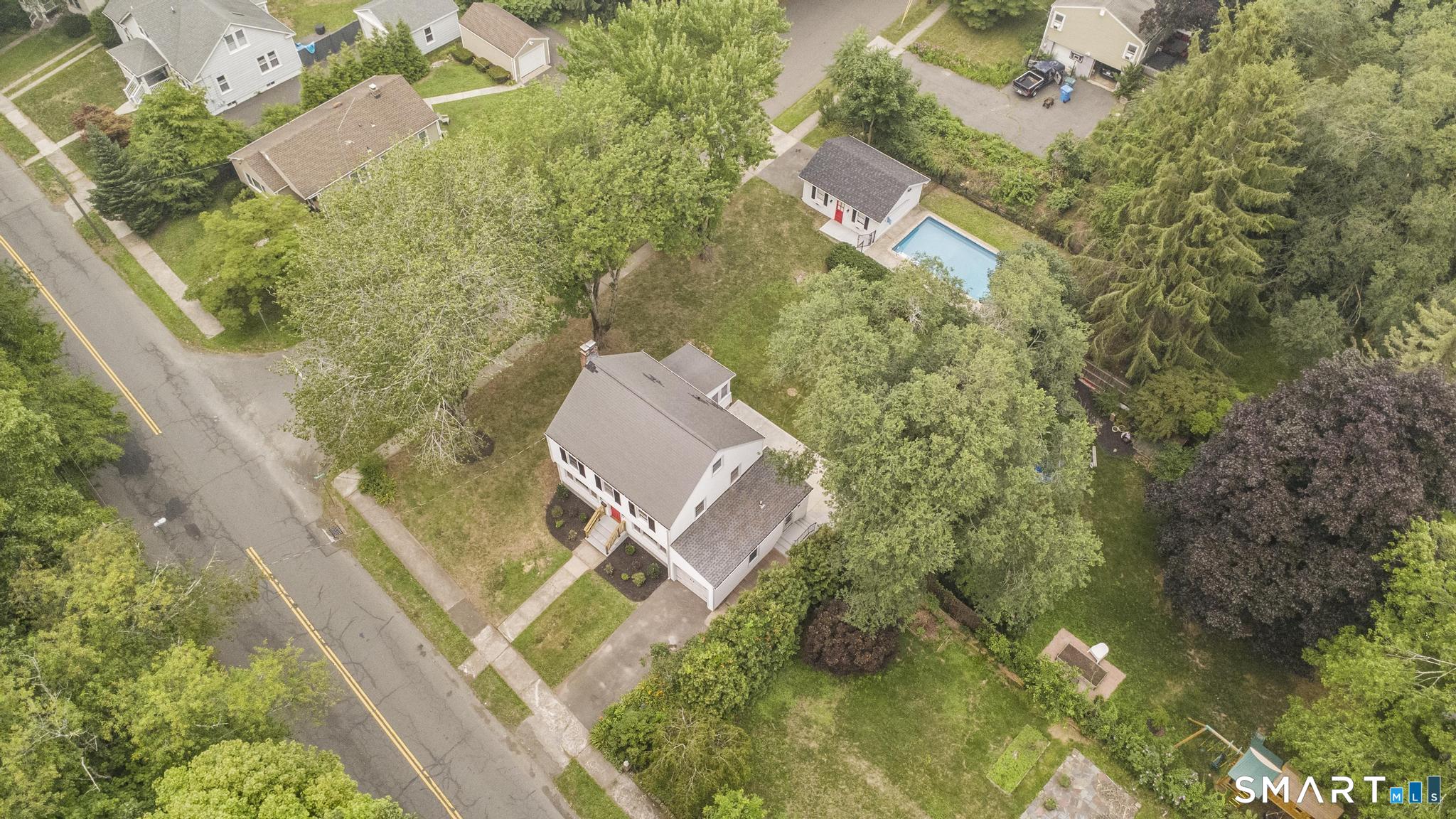 235 Treadwell Street photo 10