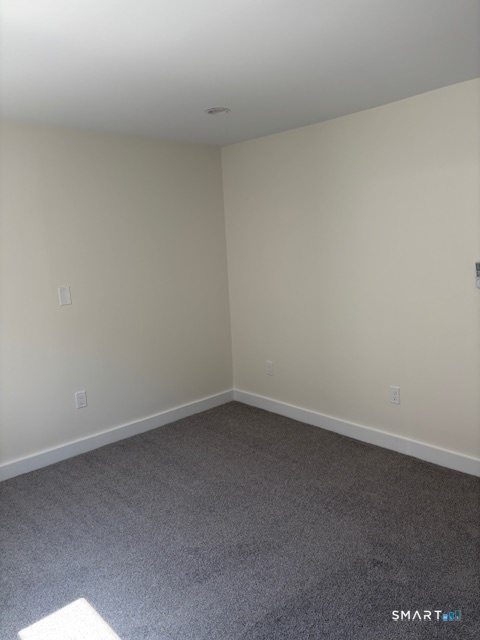70 Dyke Lane photo 7