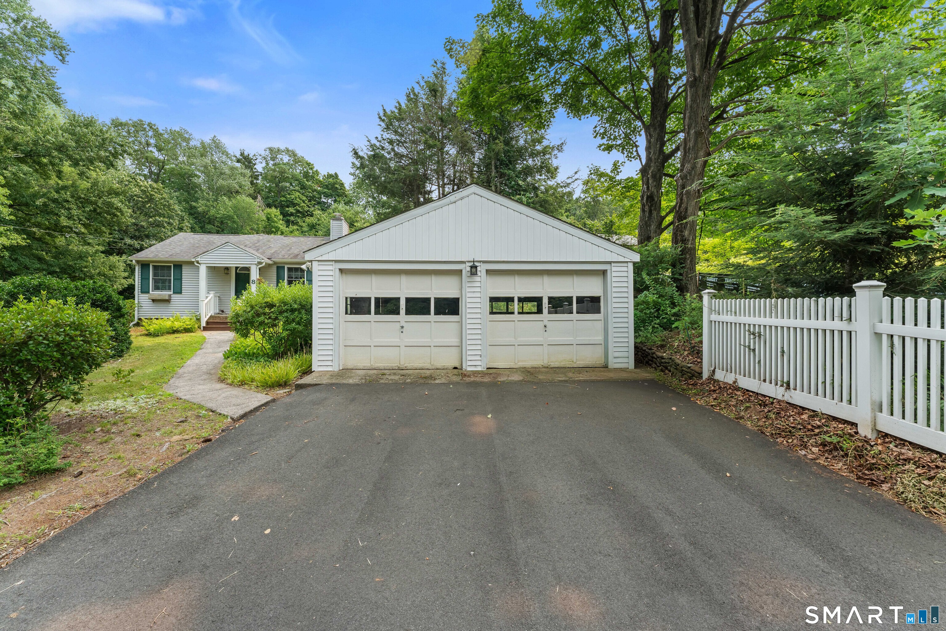 Homes for sale in Prospect, CT | 8 Mixville Rd, Prospect, CT 06712 | MLS# 24191853