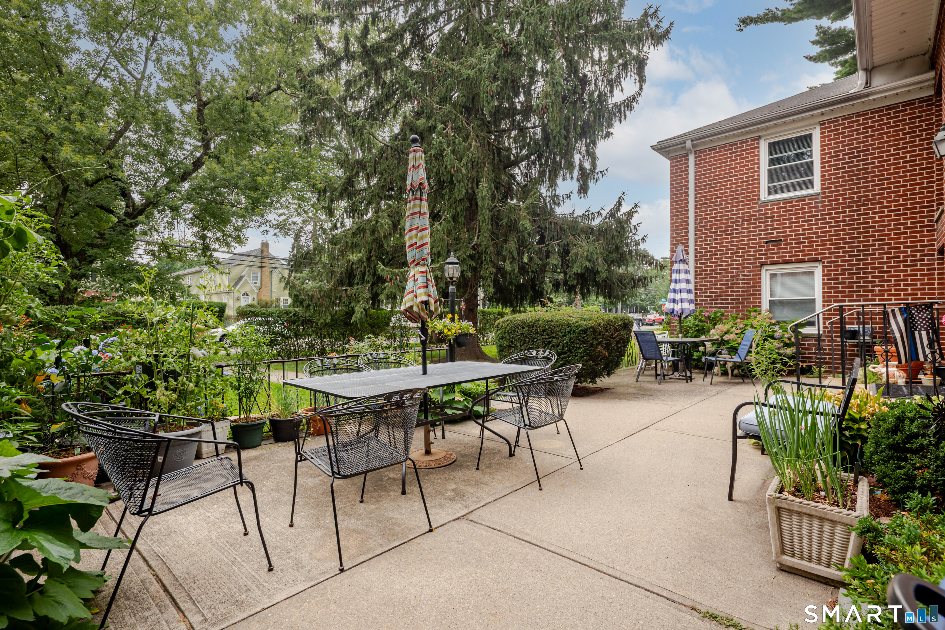 64 Maple Tree Avenue, Stamford, Connecticut photo 3