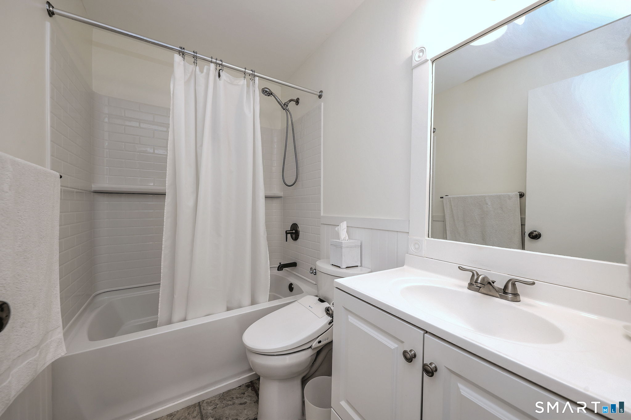 Homes for sale in West Haven, CT | 215 Beach St #1B, West Haven, CT 06516 | MLS# 24192618