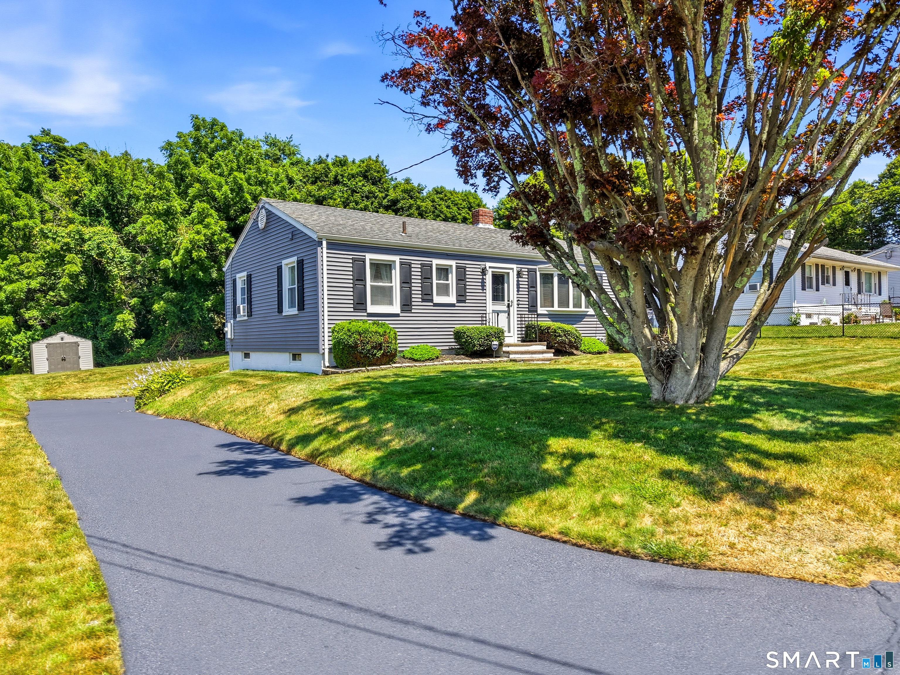 Homes for sale in Waterford, CT | 31 Roseleah Dr, Waterford, CT 06385 | MLS# 24192643