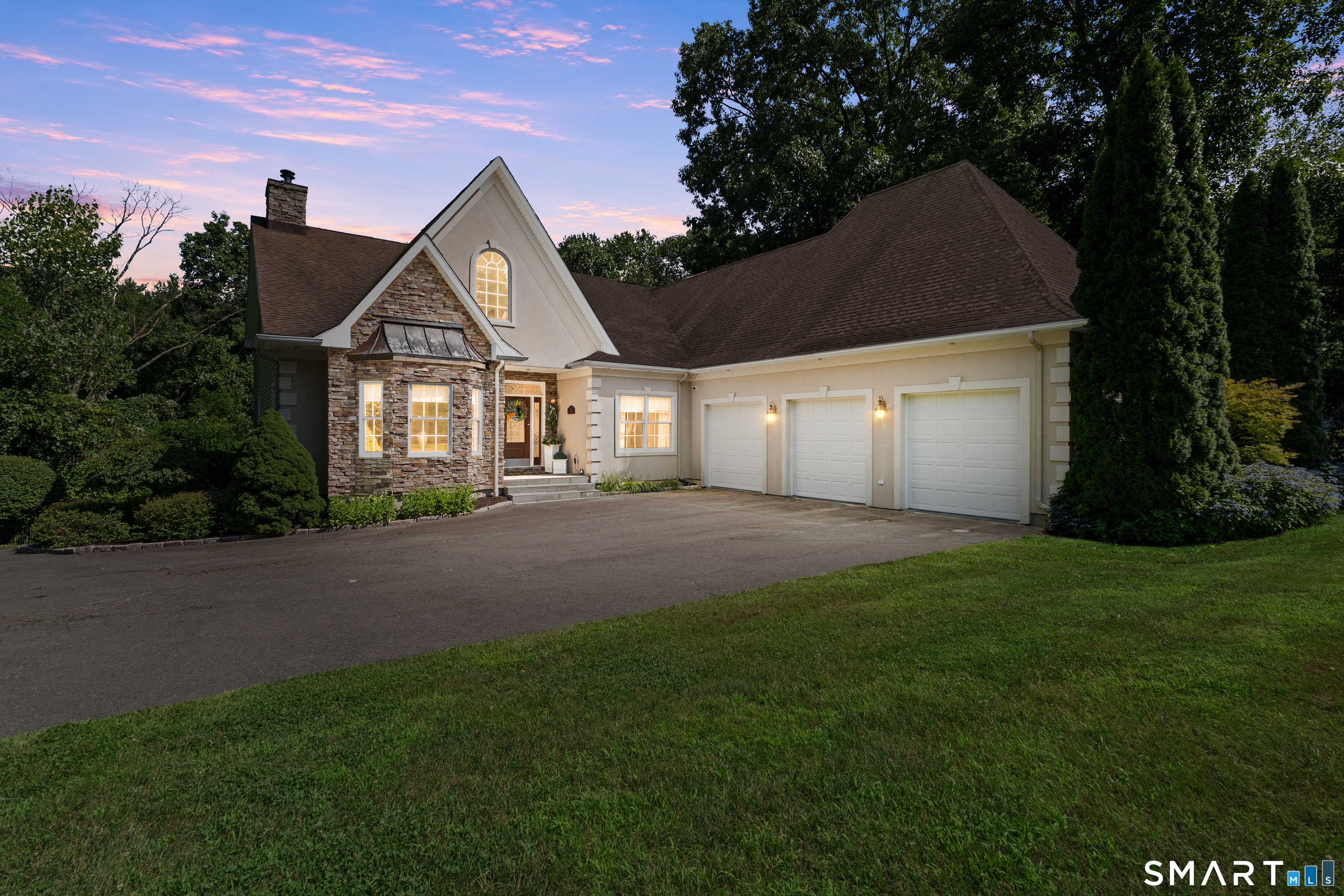 212 Fox Hollow Lane, Bristol, Connecticut 06010