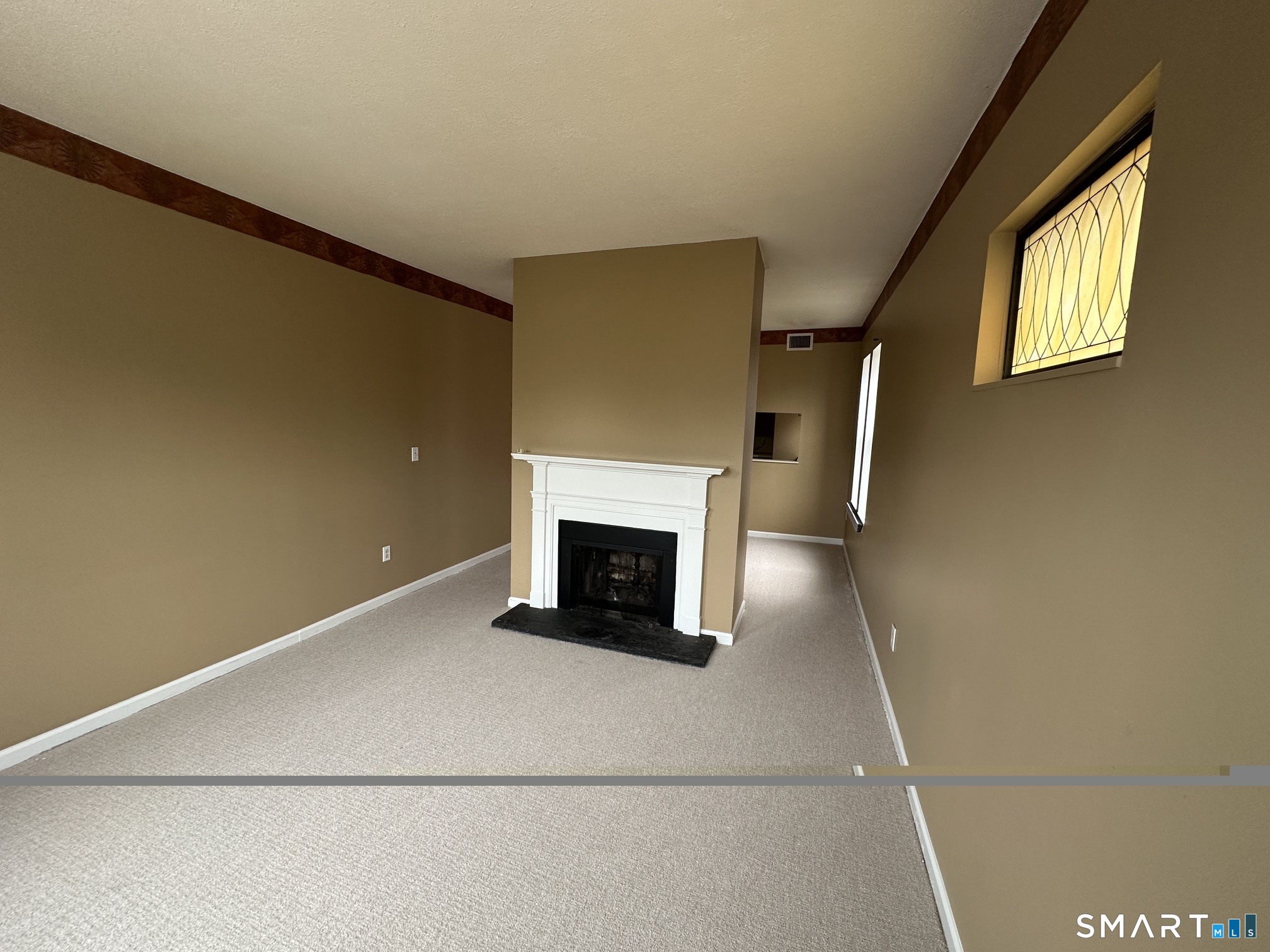 Homes for sale in Hartford, CT | 36 Essex St #1C, Hartford, CT 06114 | MLS# 24192687