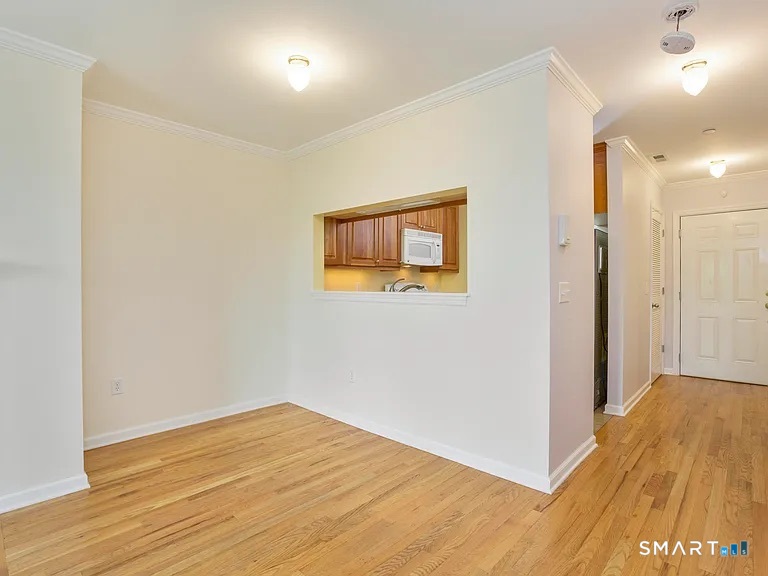51 Forest Avenue, Greenwich, Connecticut photo 5