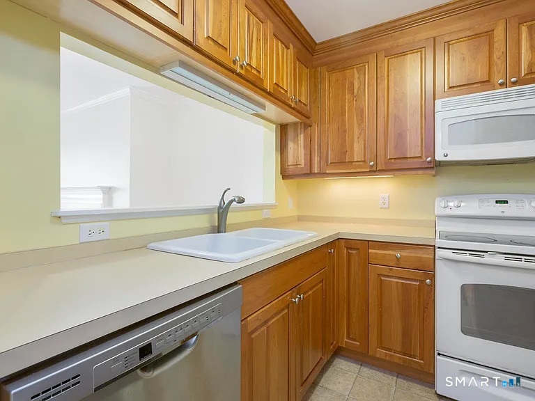 51 Forest Avenue Unit #61 photo 7