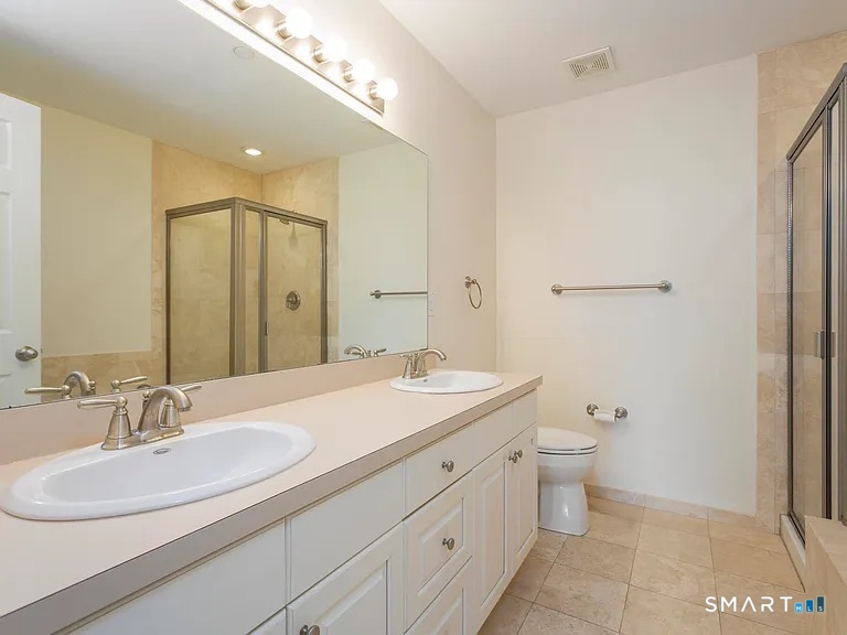 51 Forest Avenue Unit #61 photo 9