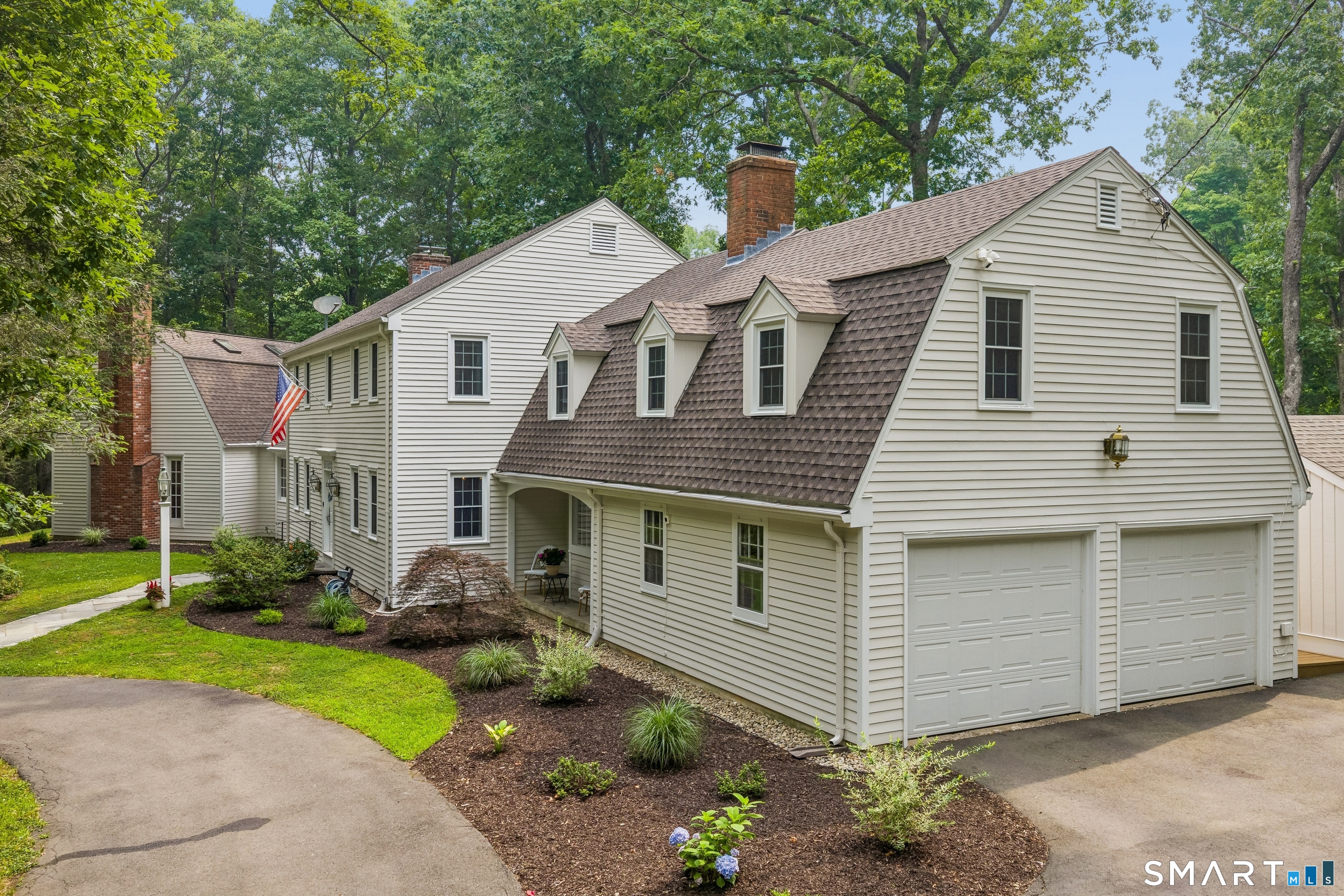 10 Metacomet Road, Farmington, Connecticut 06032