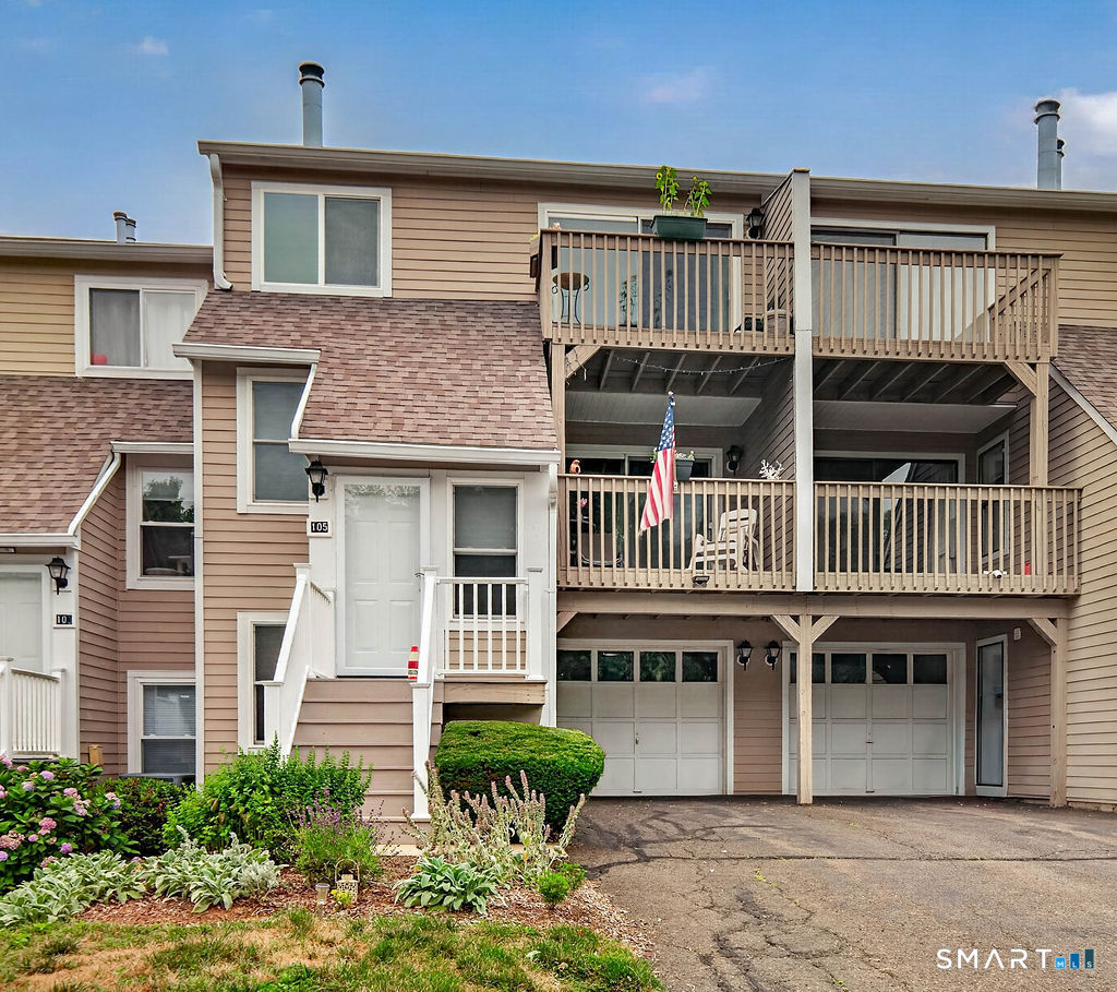 Homes for sale in Branford, CT | 105 Peddlars Dr #105, Branford, CT 06405 | MLS# 24192729