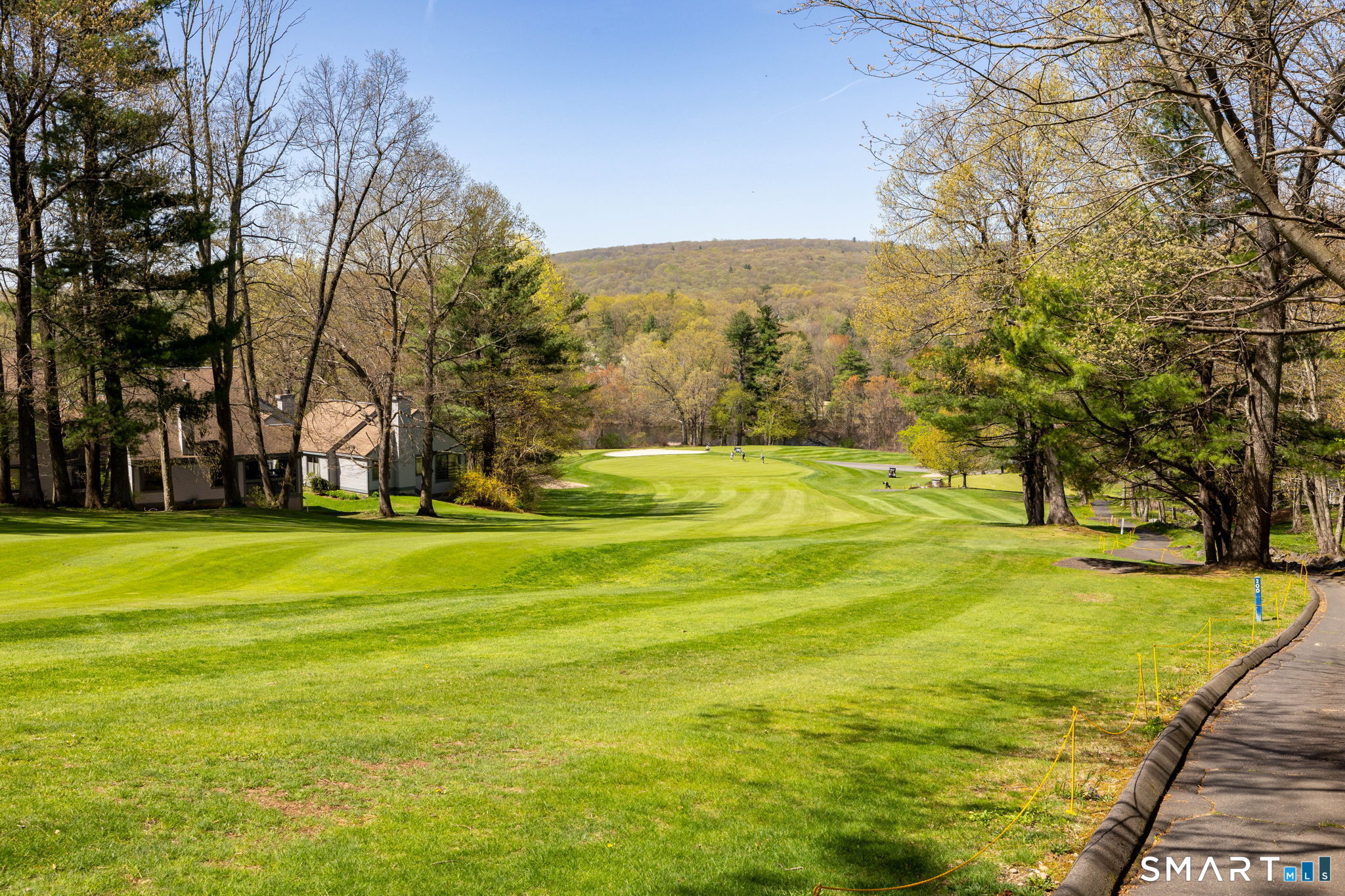 Homes for sale in Avon, CT | 71 Byron Dr #71, Avon, CT 06001 | MLS# 24192851