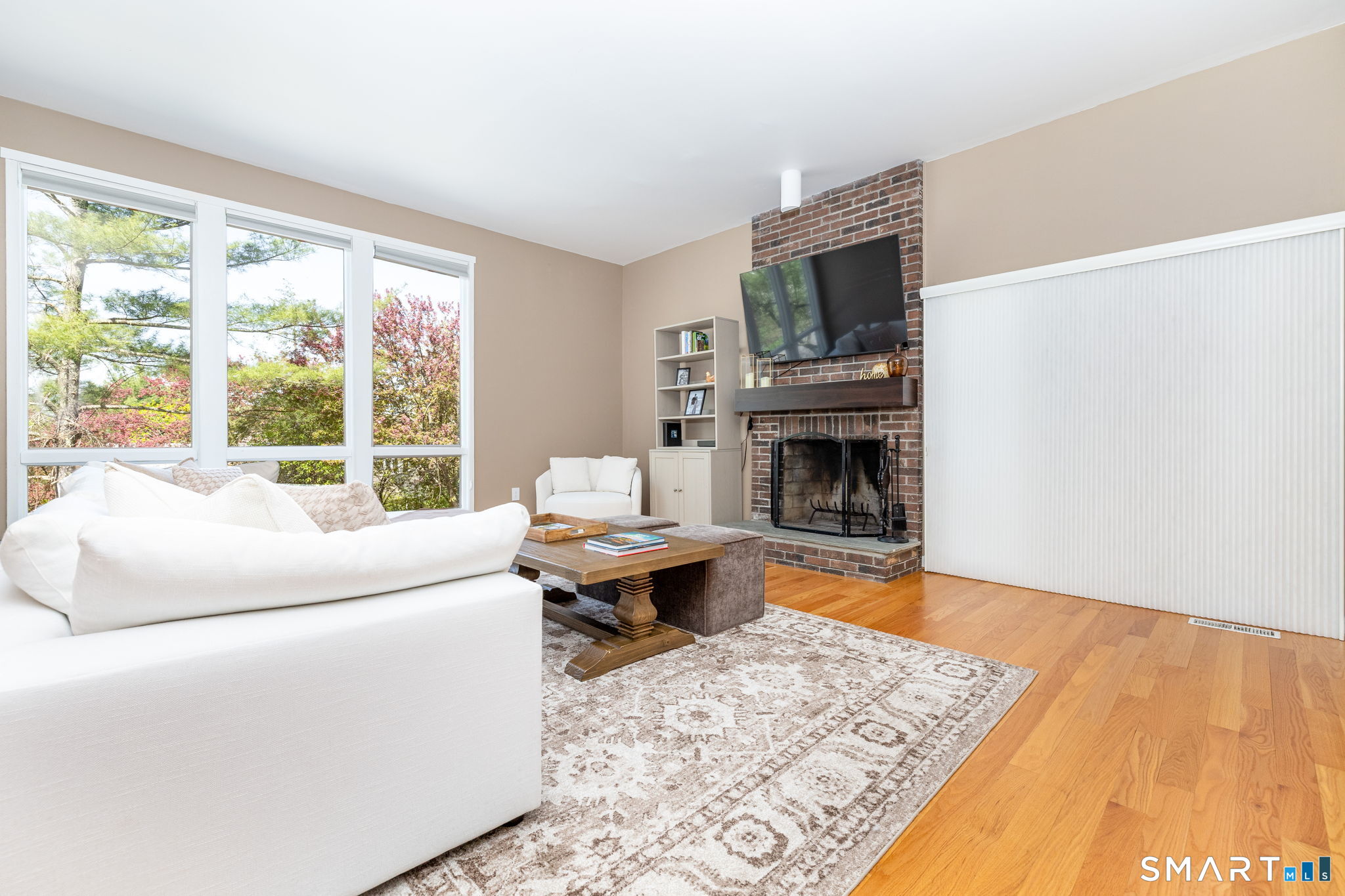 Homes for sale in Avon, CT | 71 Byron Dr #71, Avon, CT 06001 | MLS# 24192851