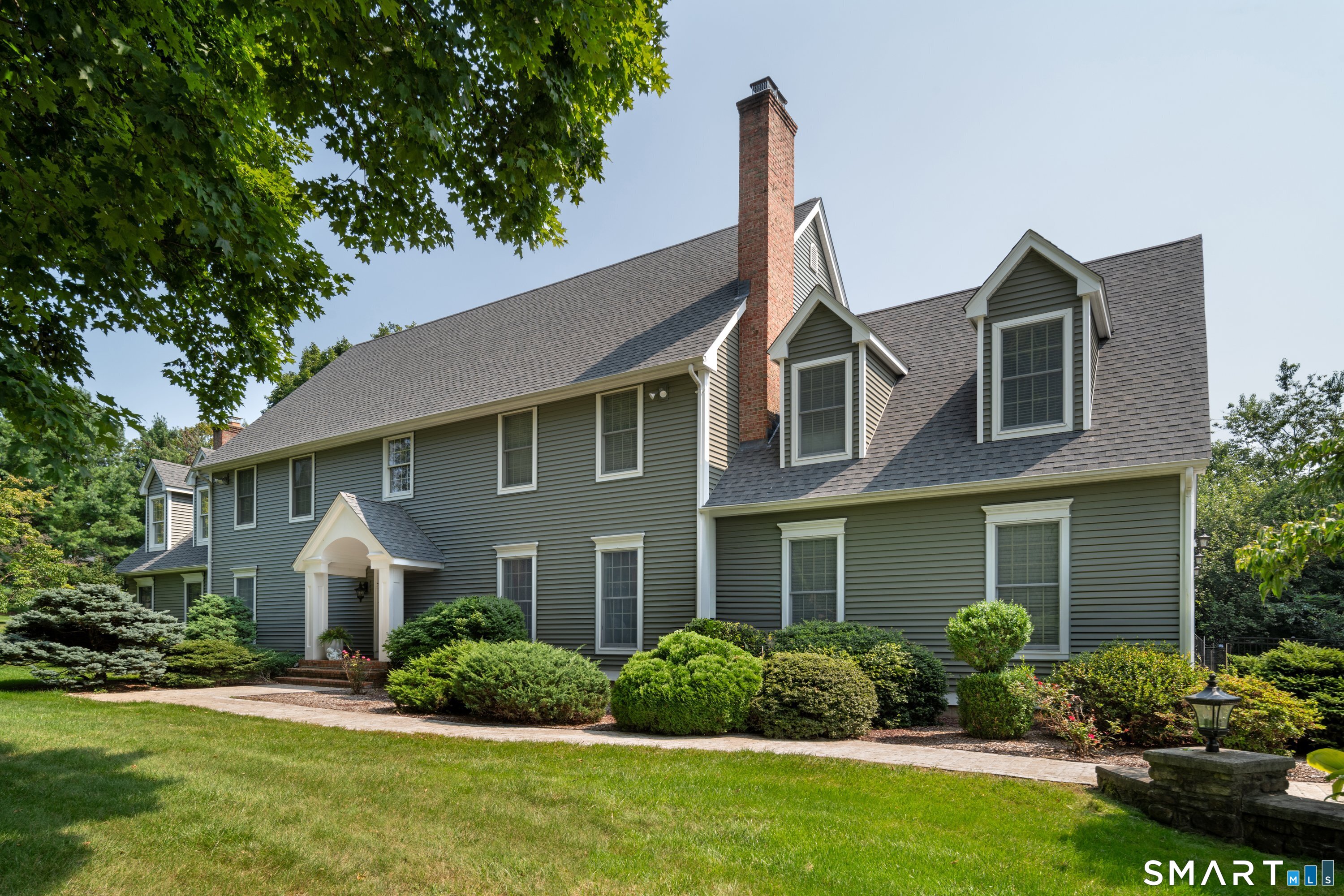141 Windward Place, Southington, Connecticut 06489