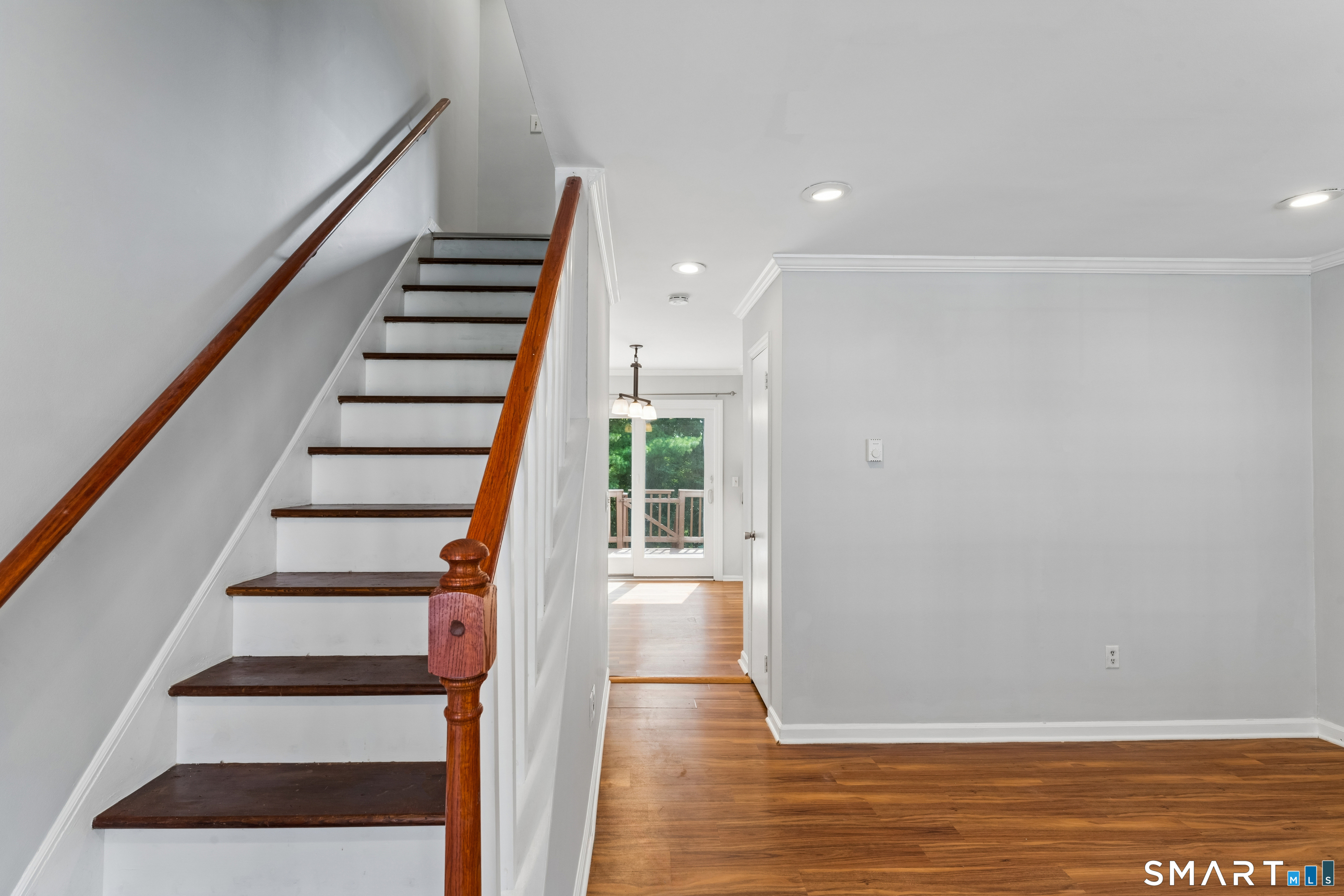 12 Camelot Drive, Norwalk, Connecticut photo 3