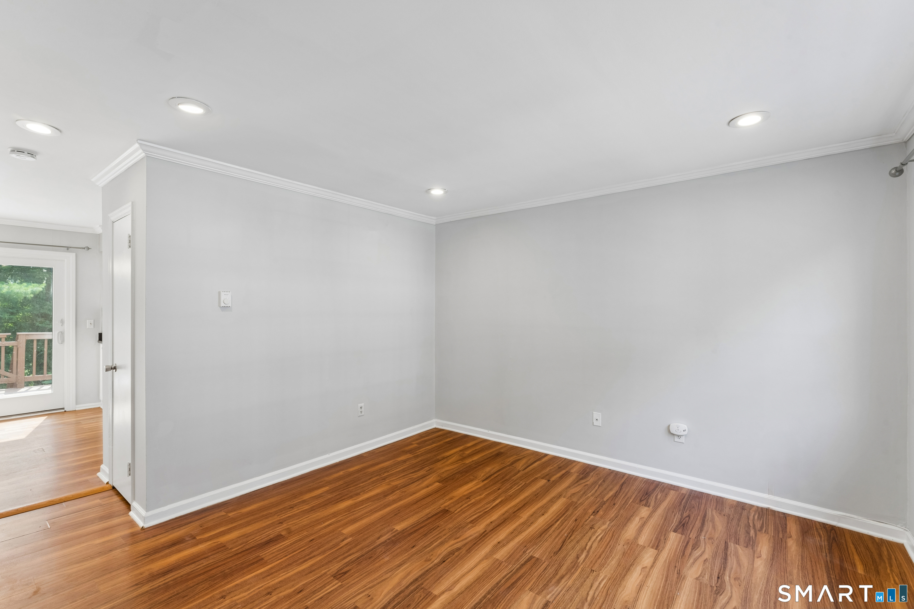 12 Camelot Drive, Norwalk, Connecticut photo 4