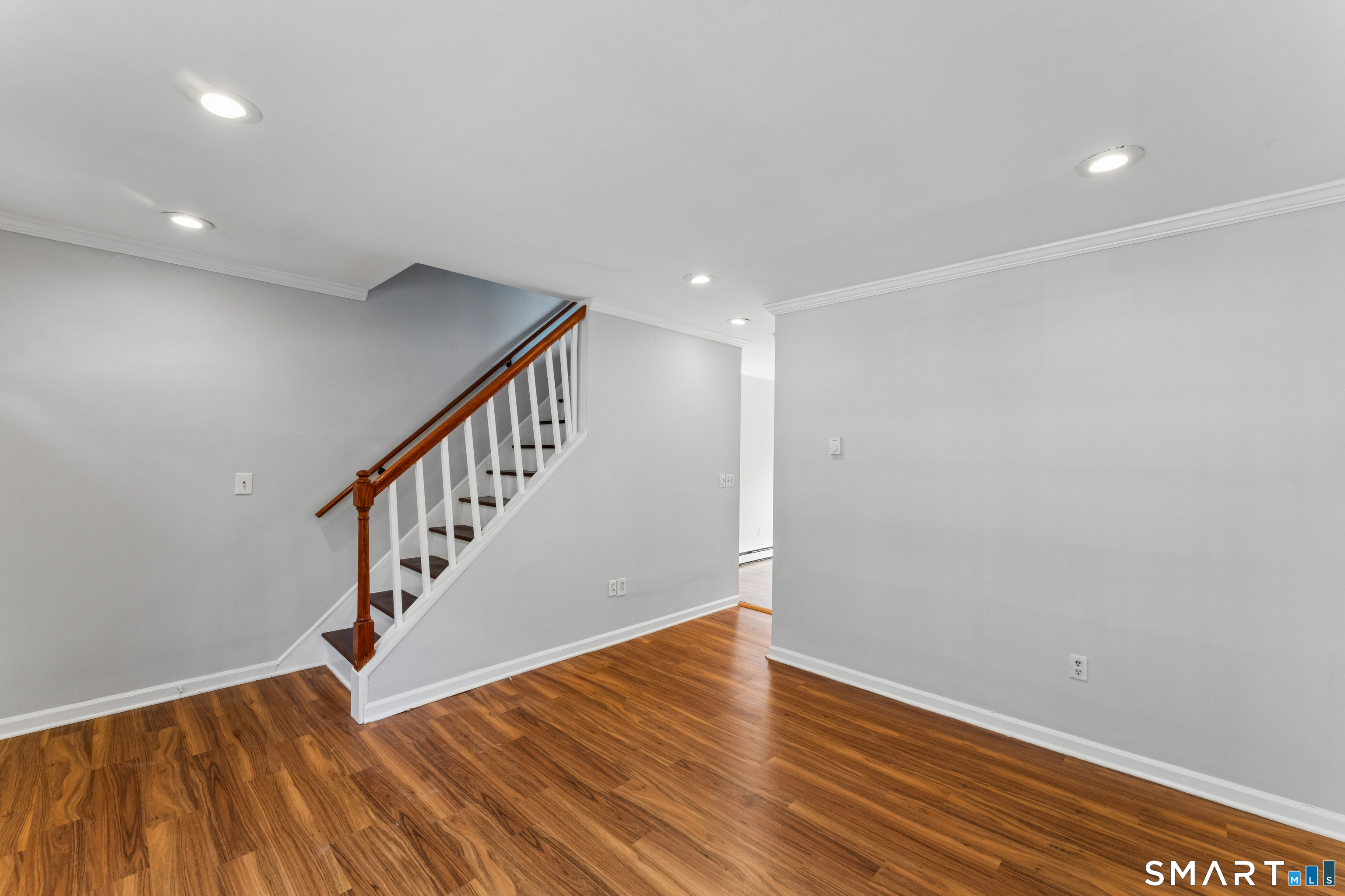 12 Camelot Drive, Norwalk, Connecticut photo 5
