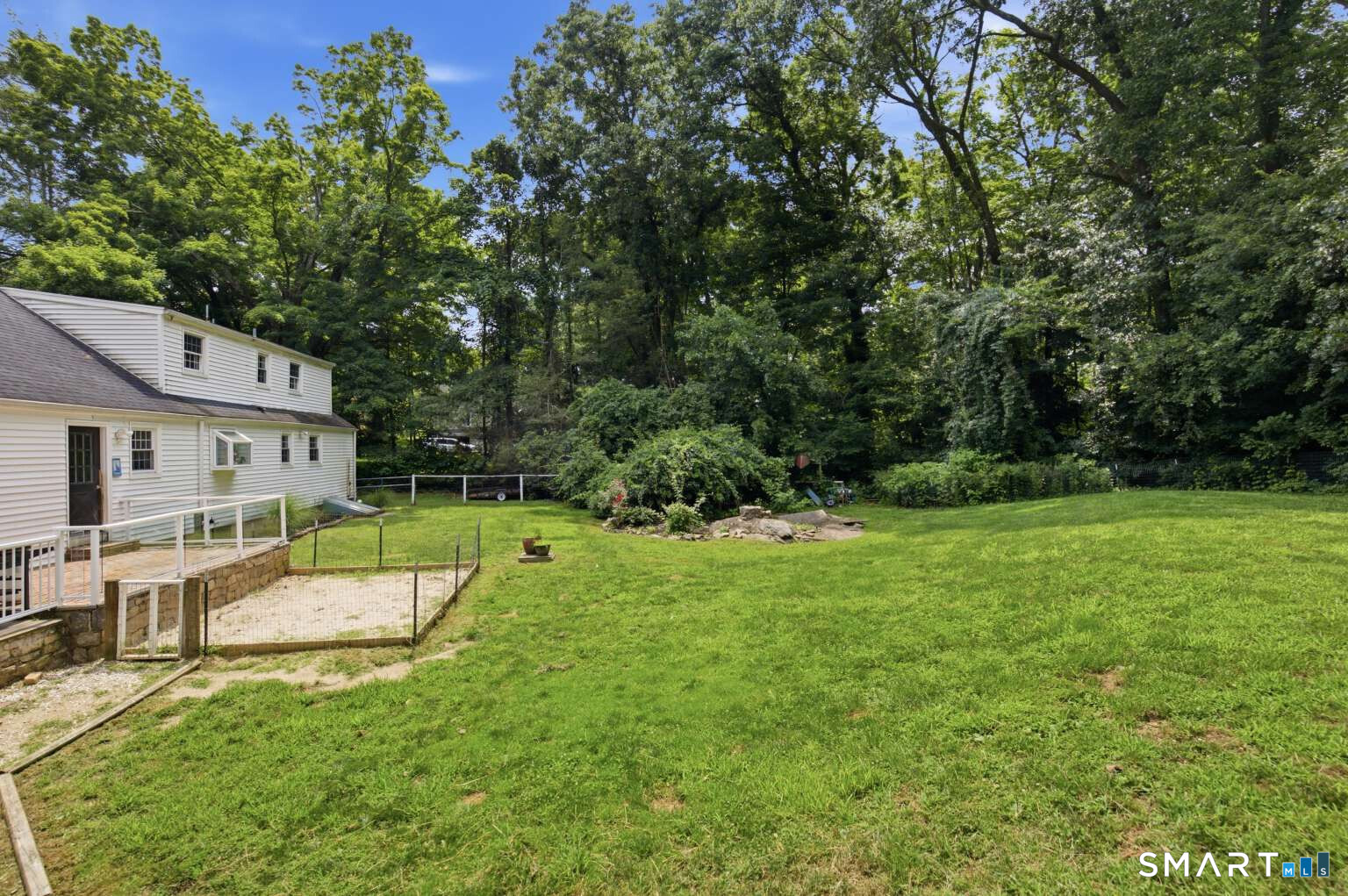 Homes for sale in Branford, CT | 16 Ramblewood Dr, Branford, CT 06405 | MLS# 24193033