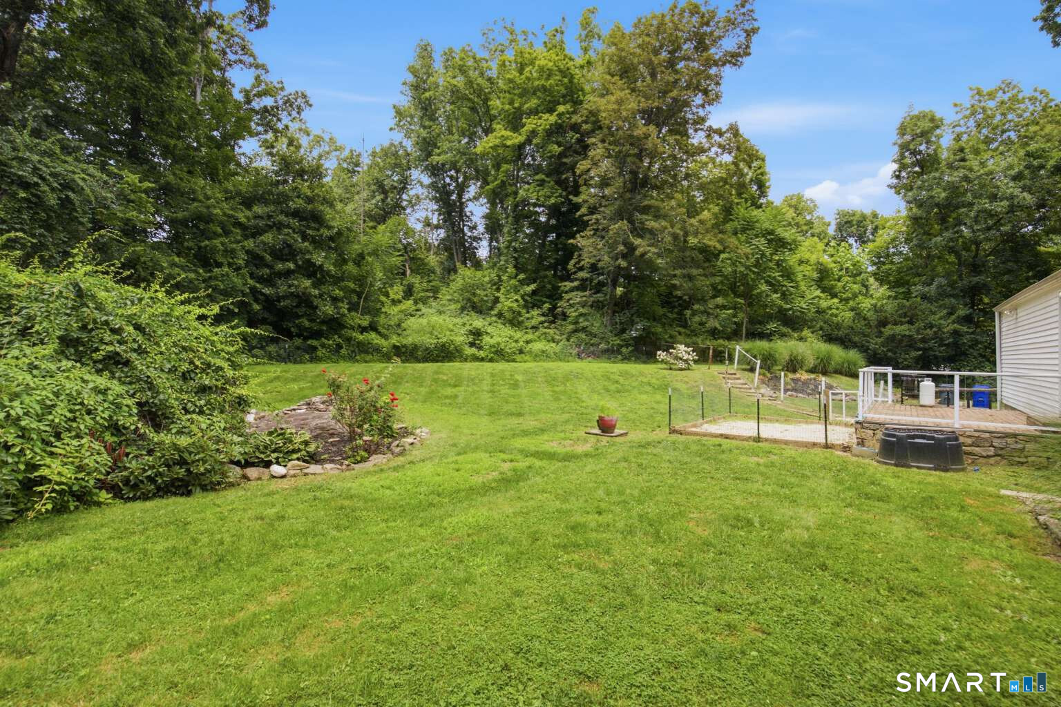 Homes for sale in Branford, CT | 16 Ramblewood Dr, Branford, CT 06405 | MLS# 24193033
