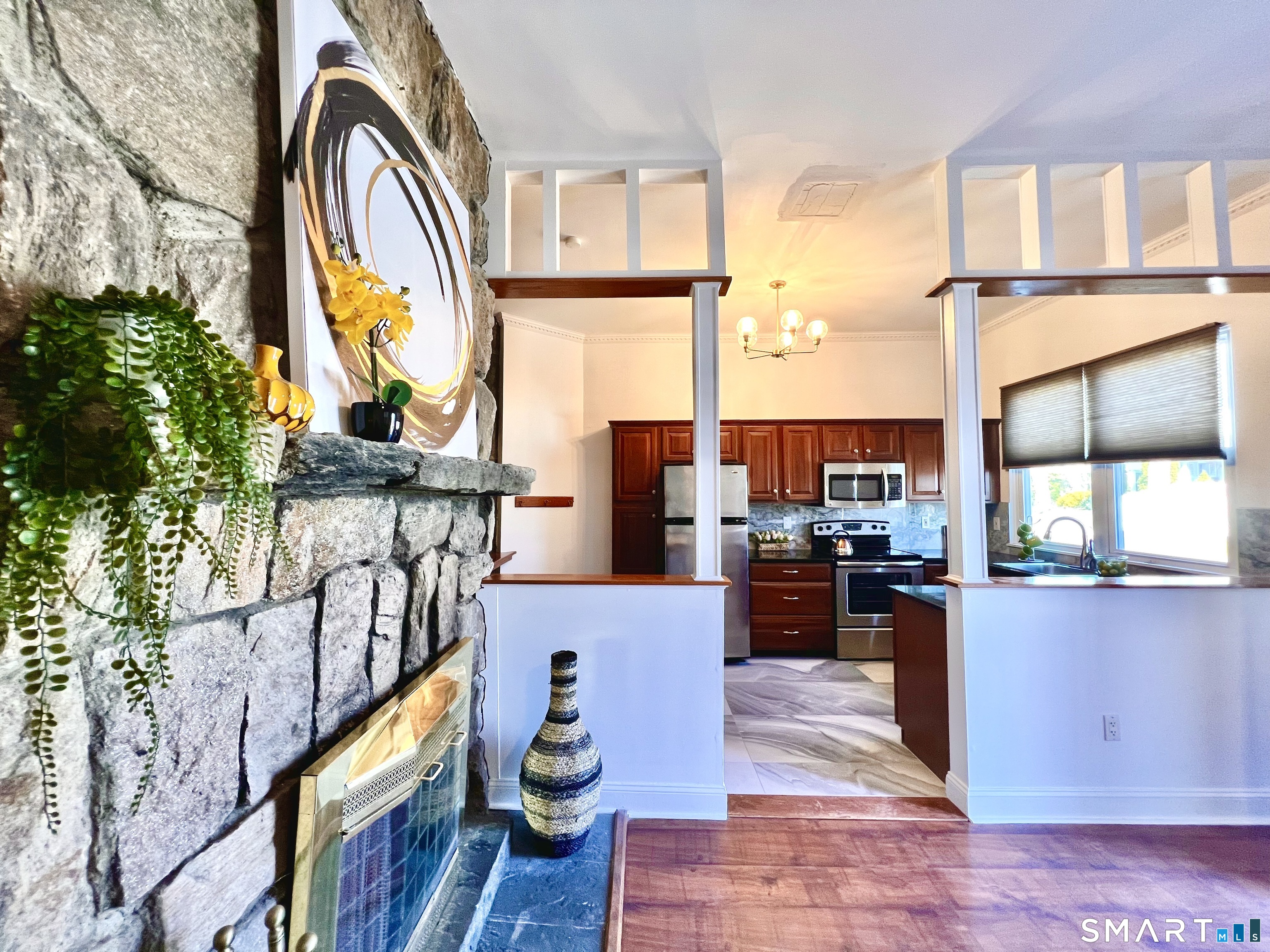 5 Hundley Court, Stamford, Connecticut photo 3