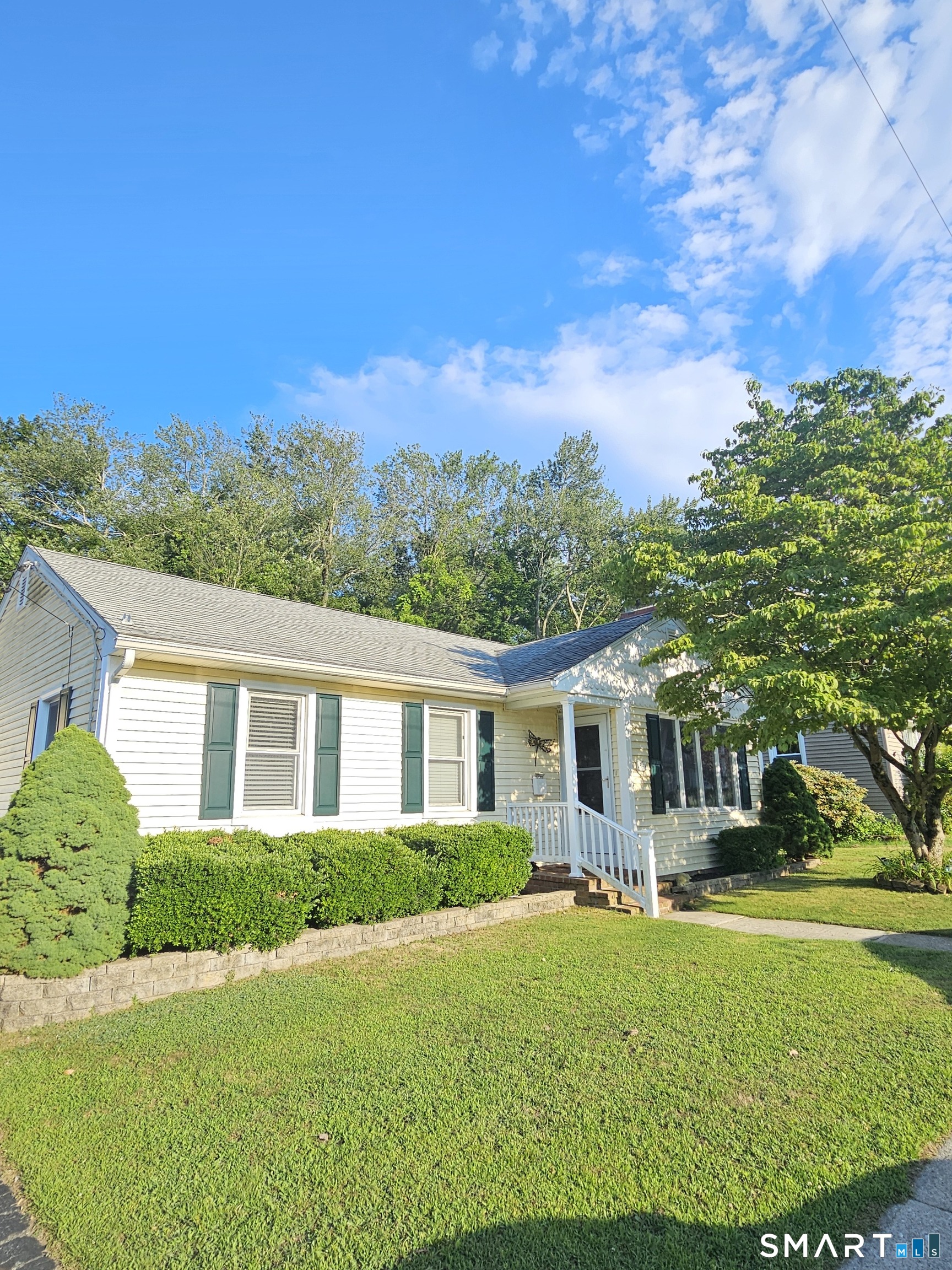 Homes for sale in Norwich, CT | 54 Woodrow Ave, Norwich, CT 06360 | MLS# 24191593