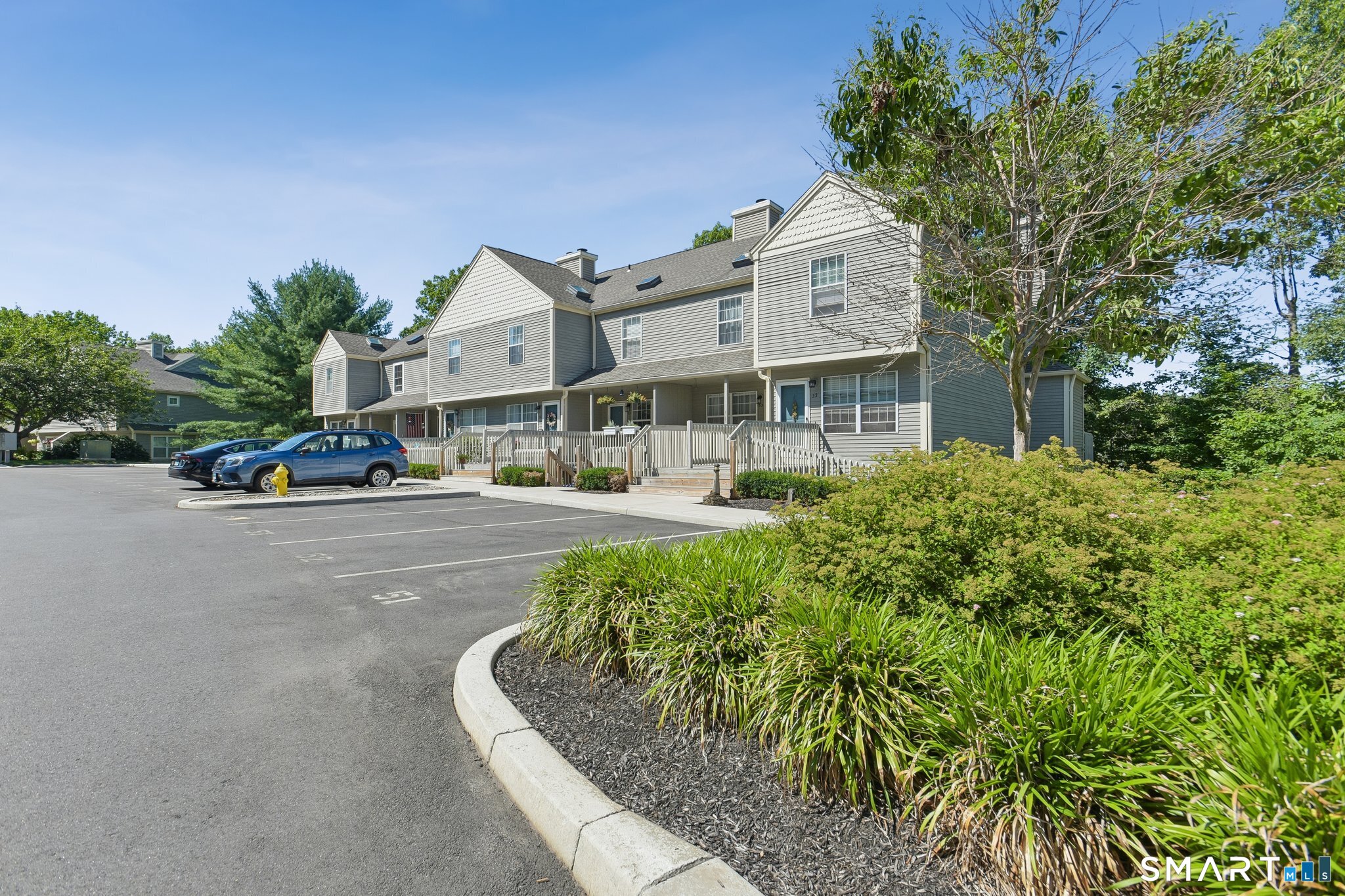 Homes for sale in Branford, CT | 53 Manorwood Dr #53, Branford, CT 06405 | MLS# 24191847