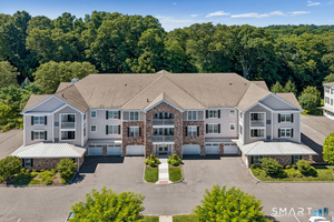 1227 Brookside Court, Unit 1227