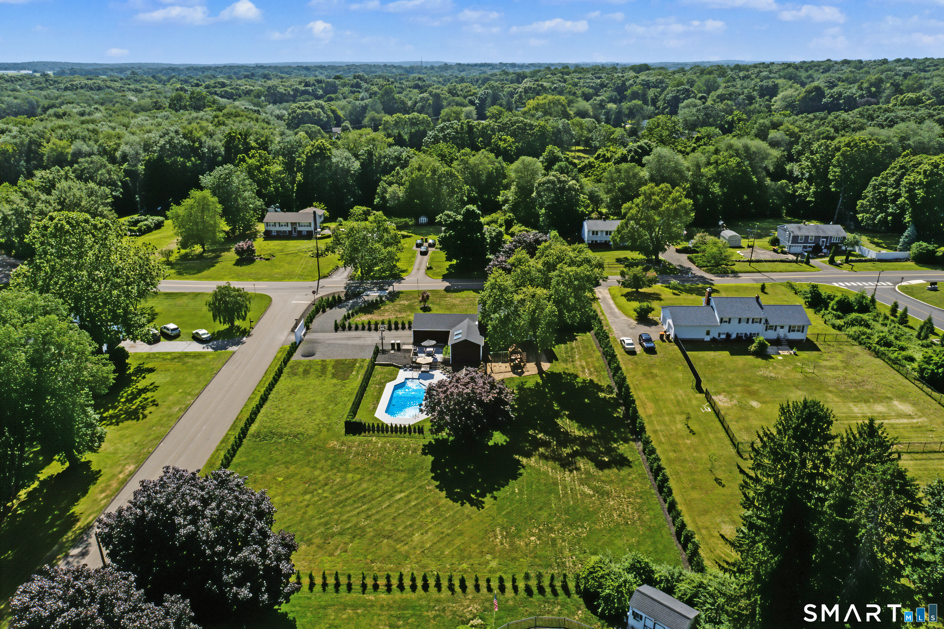 Homes for sale in Madison, CT | 170 Mungertown Rd, Madison, CT 06443 | MLS# 24192861