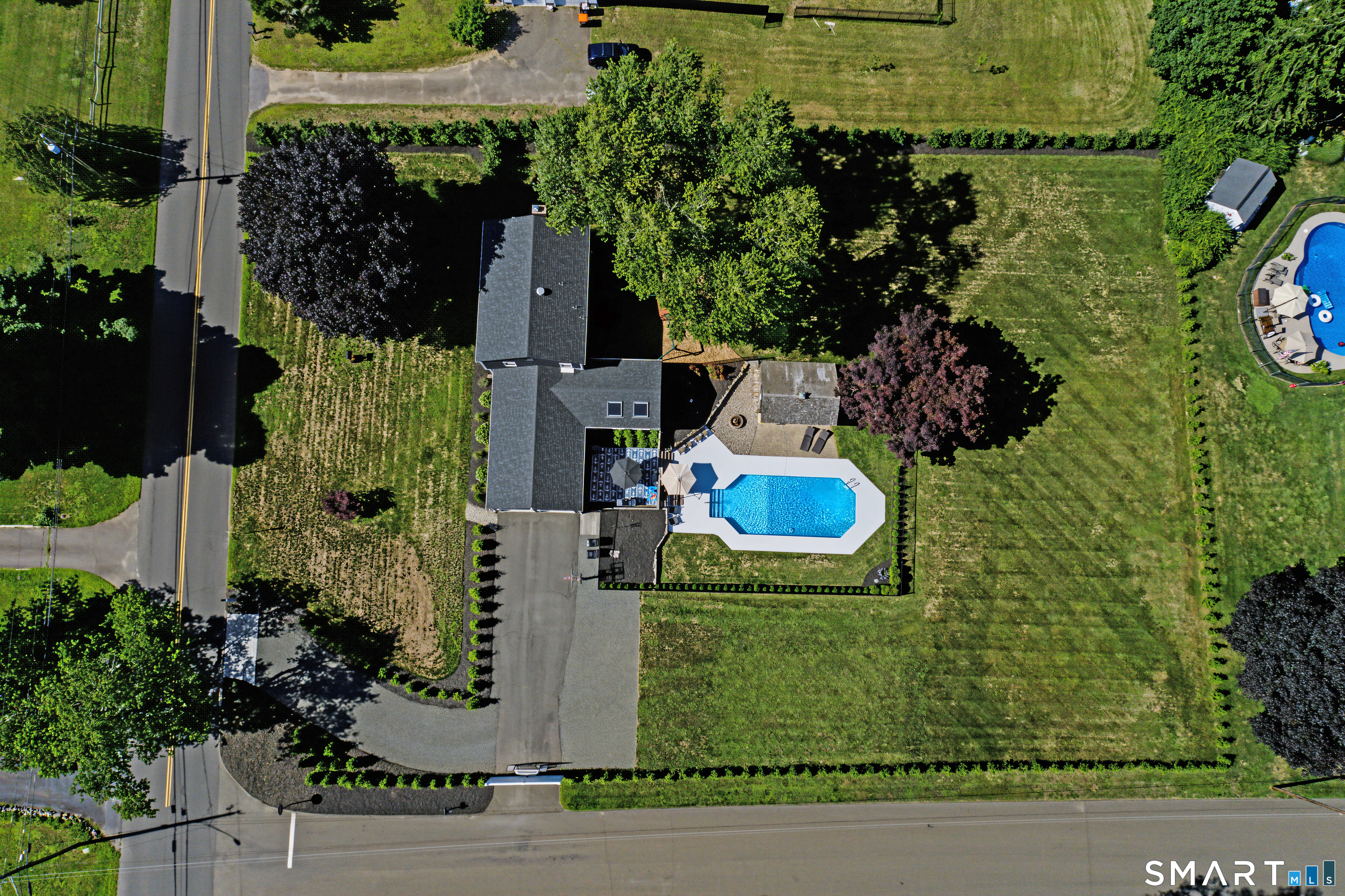 Homes for sale in Madison, CT | 170 Mungertown Rd, Madison, CT 06443 | MLS# 24192861