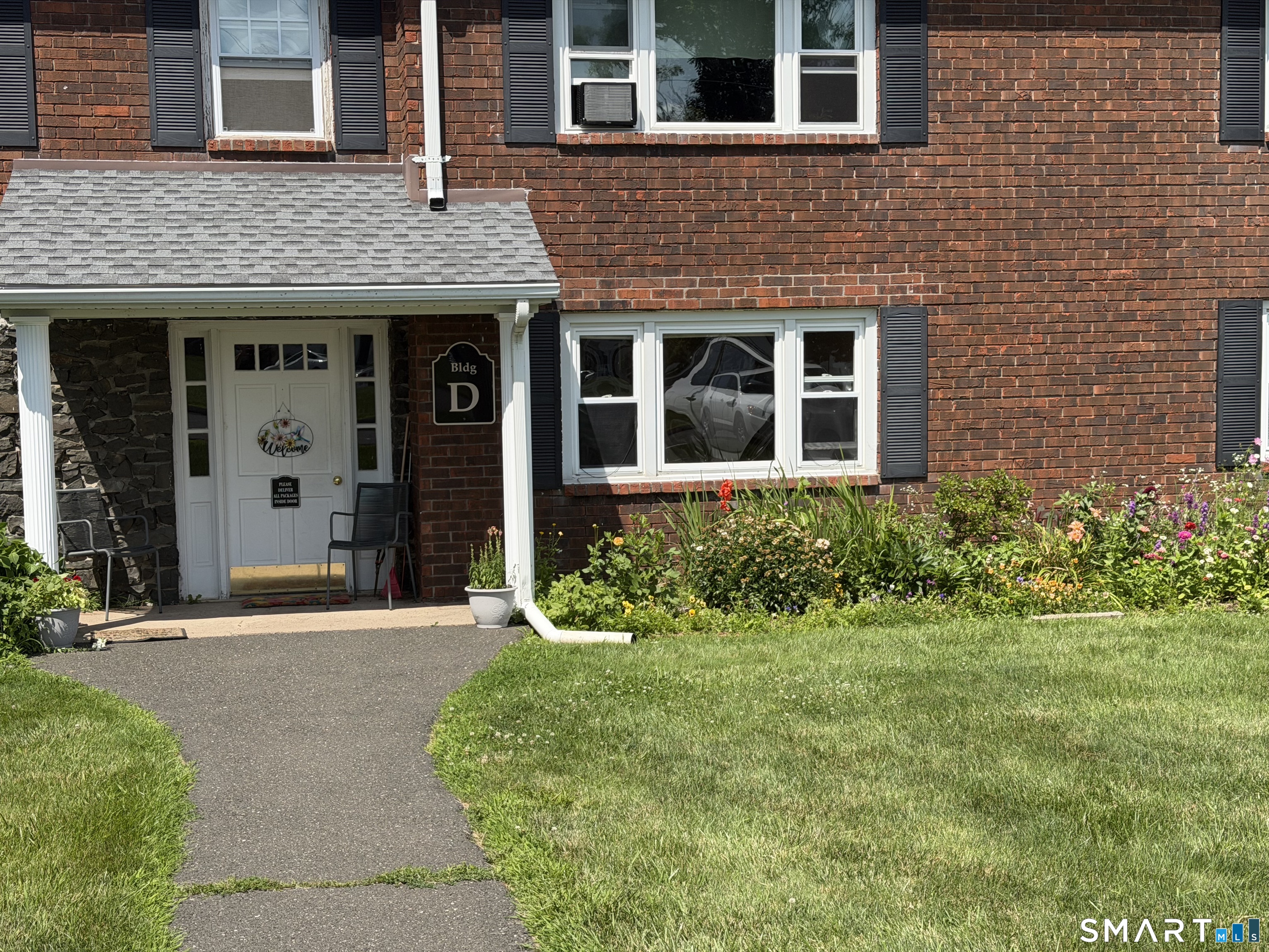245 Cherry Avenue Unit #D12 photo 2