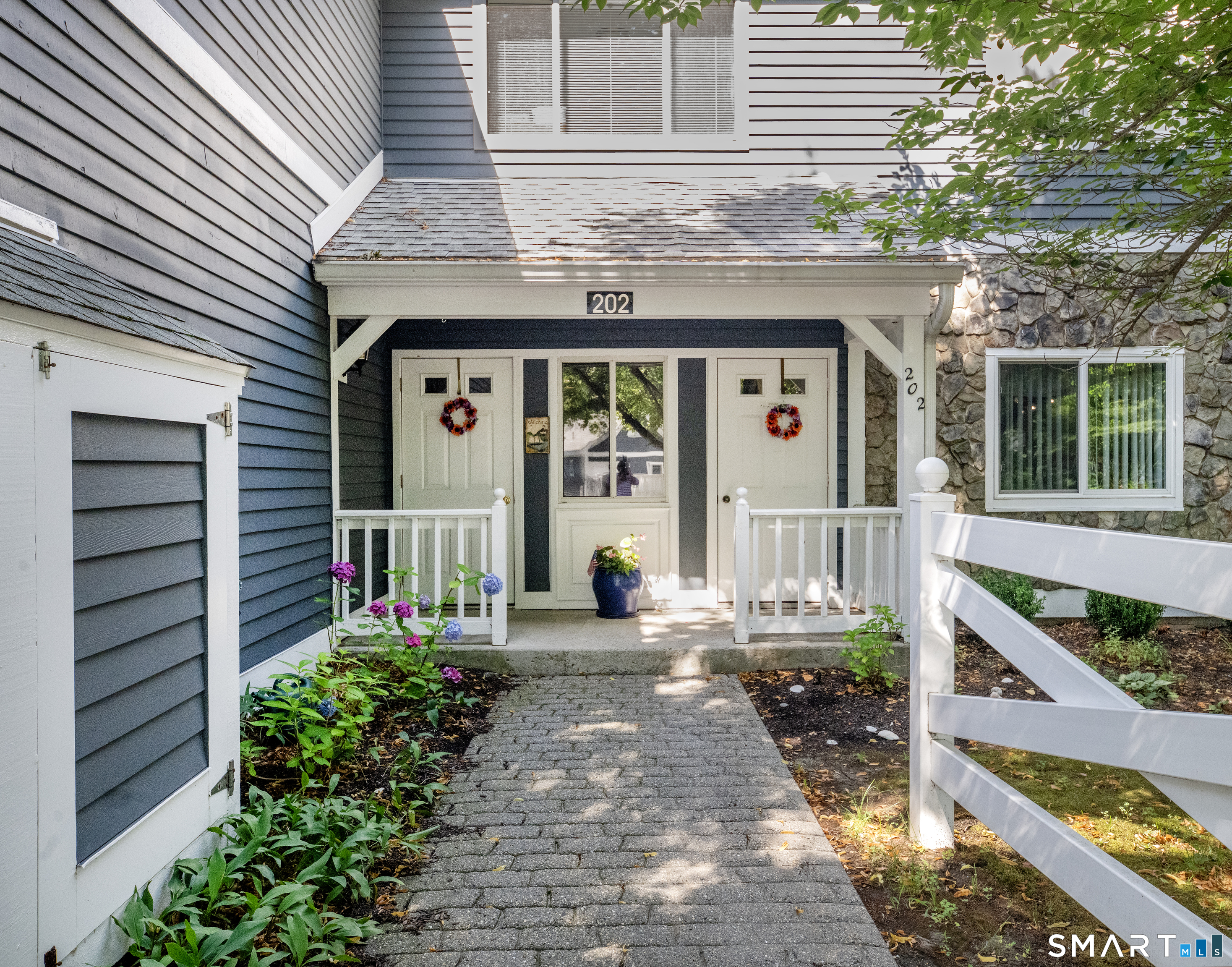 Homes for sale in Monroe, CT | 202 Windgate Cir #E, Monroe, CT 06468 | MLS# 24193345