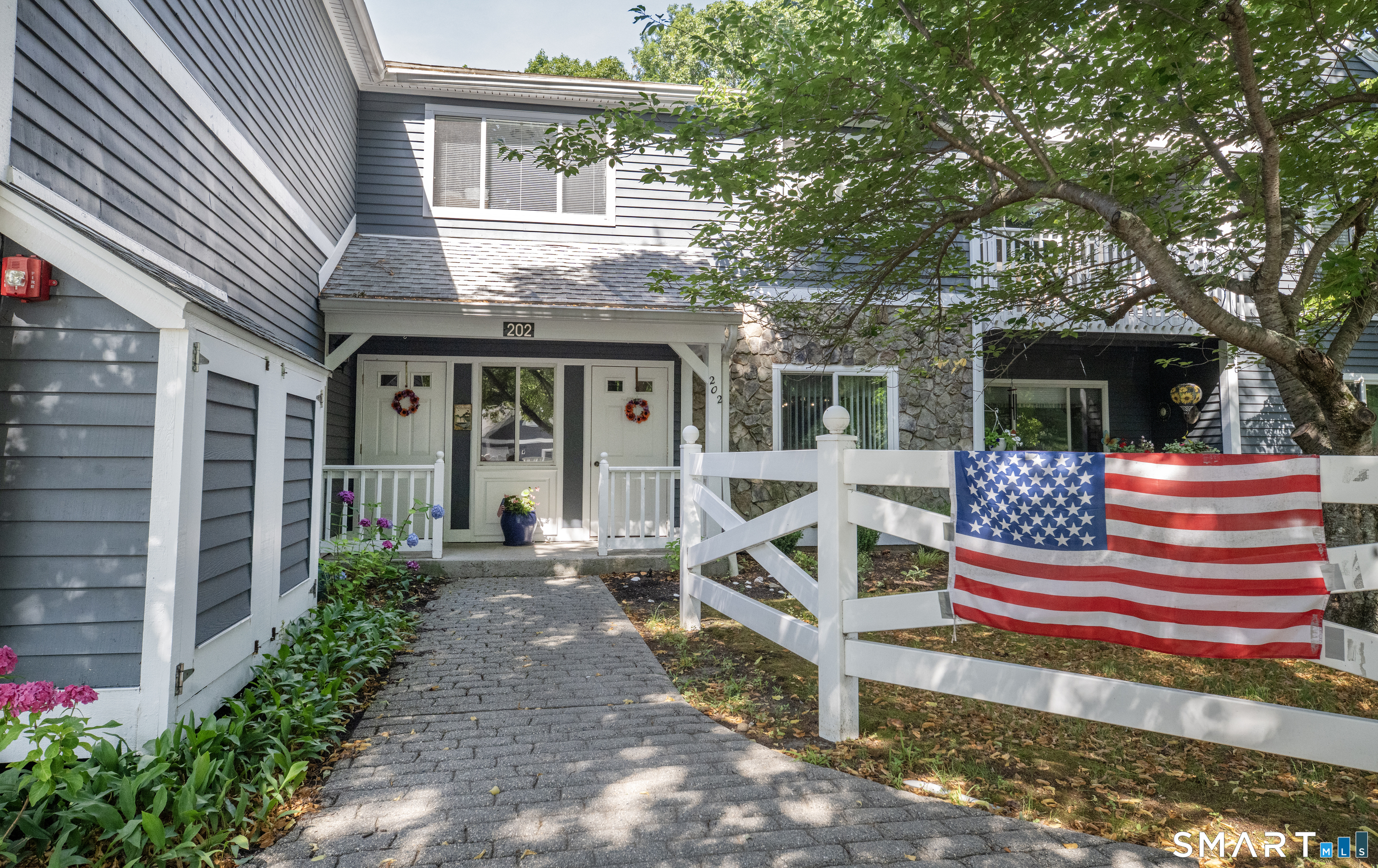 Homes for sale in Monroe, CT | 202 Windgate Cir #E, Monroe, CT 06468 | MLS# 24193345
