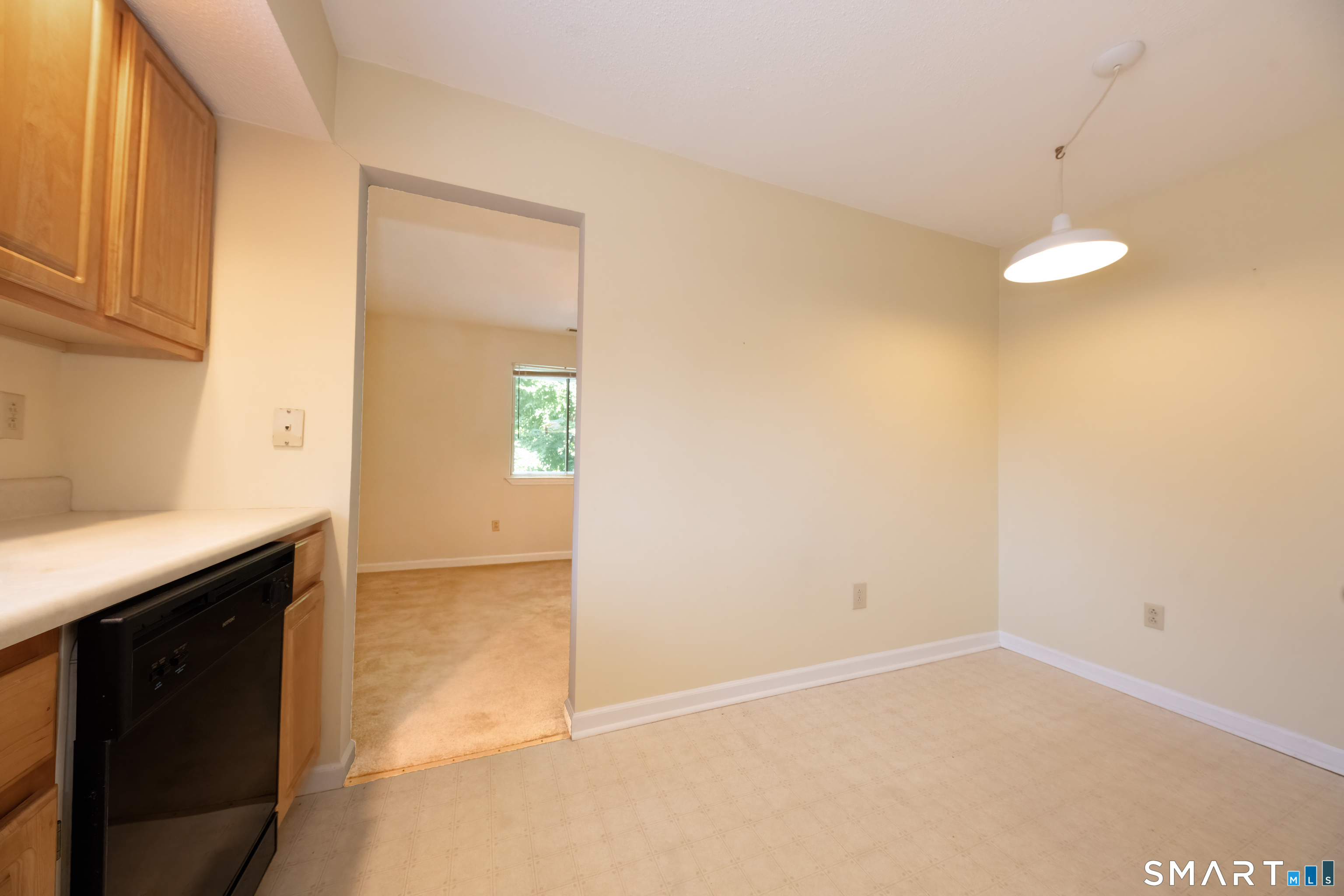 Homes for sale in Monroe, CT | 202 Windgate Cir #E, Monroe, CT 06468 | MLS# 24193345