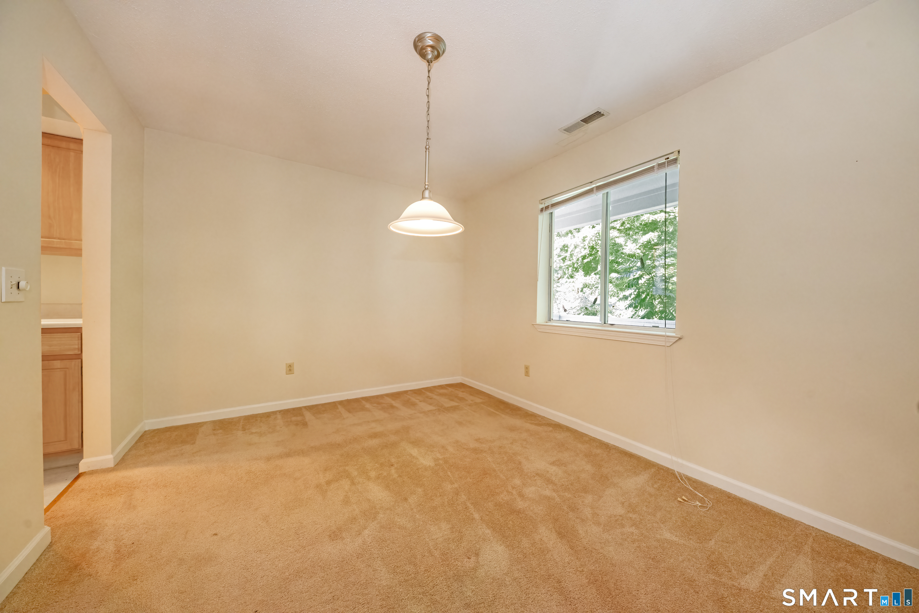 Homes for sale in Monroe, CT | 202 Windgate Cir #E, Monroe, CT 06468 | MLS# 24193345