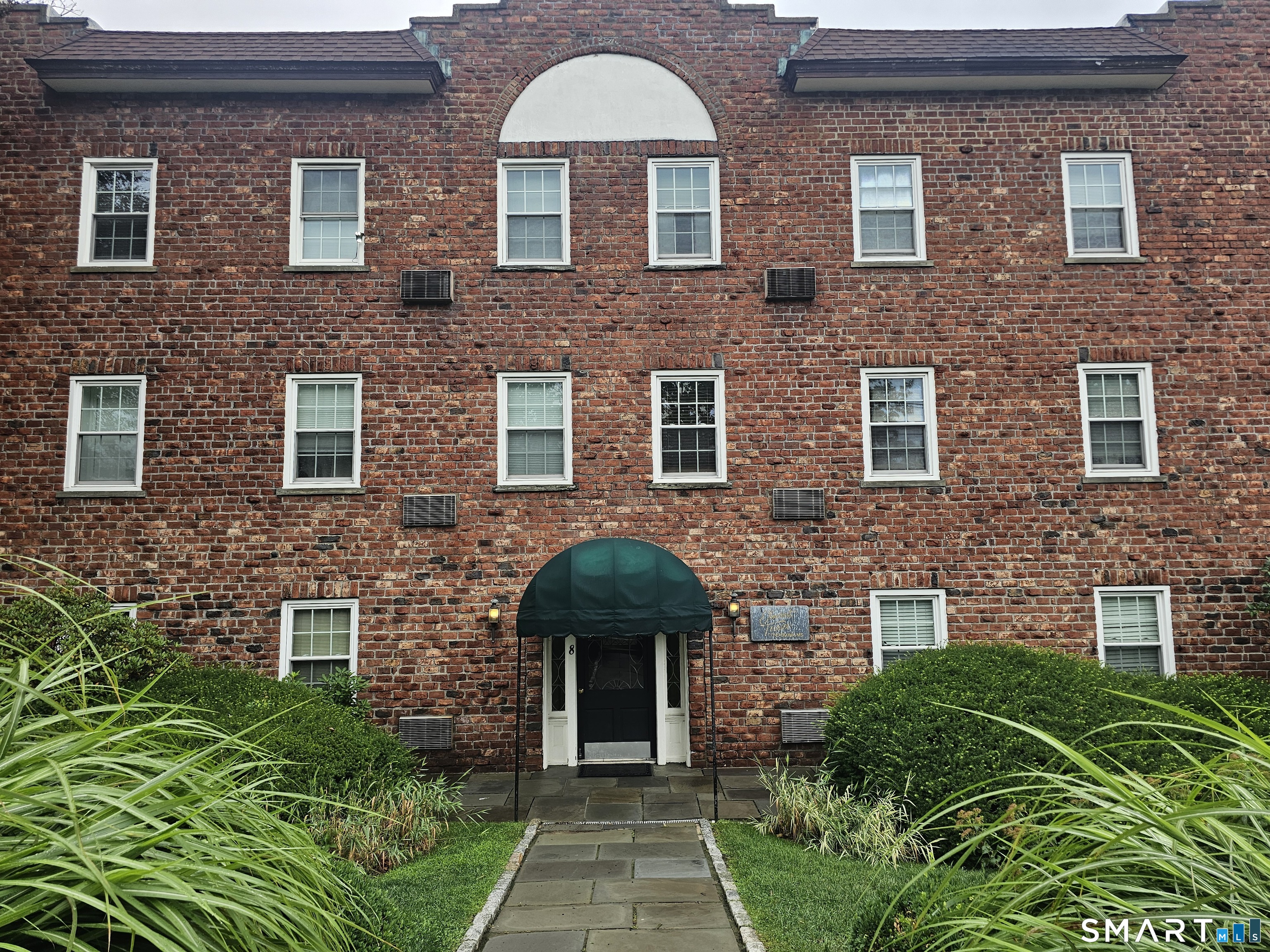 8 Elmcrest Terrace, Norwalk, Connecticut photo 1