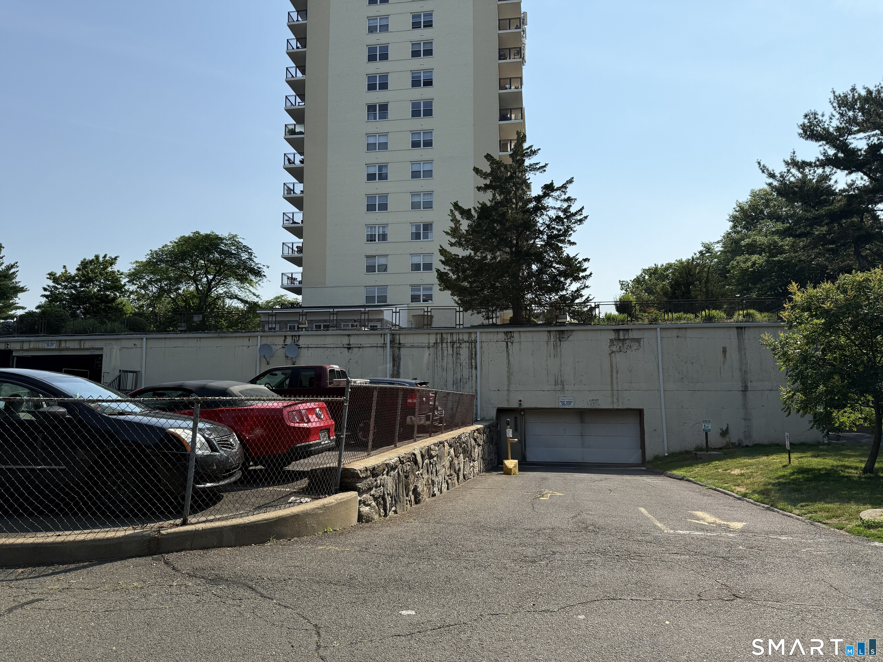 Homes for sale in Bridgeport, CT | 2625 Park Ave #10H, Bridgeport, CT 06604 | MLS# 24187251