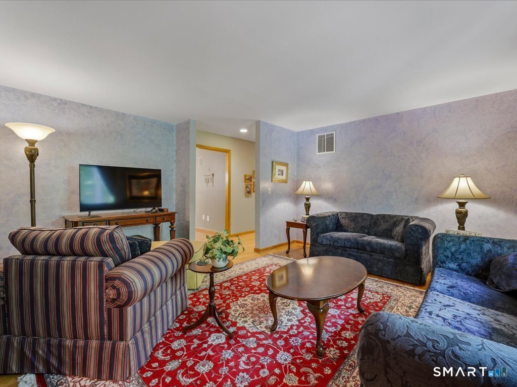 6 Douglas Lane photo 27