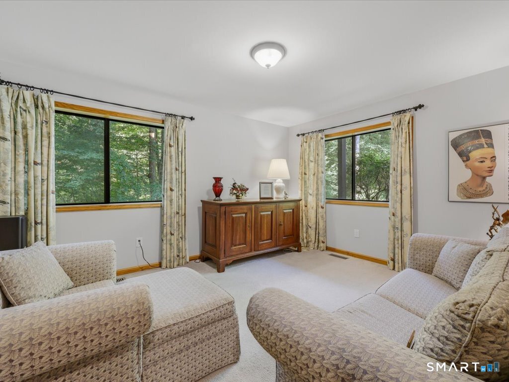 6 Douglas Lane photo 28