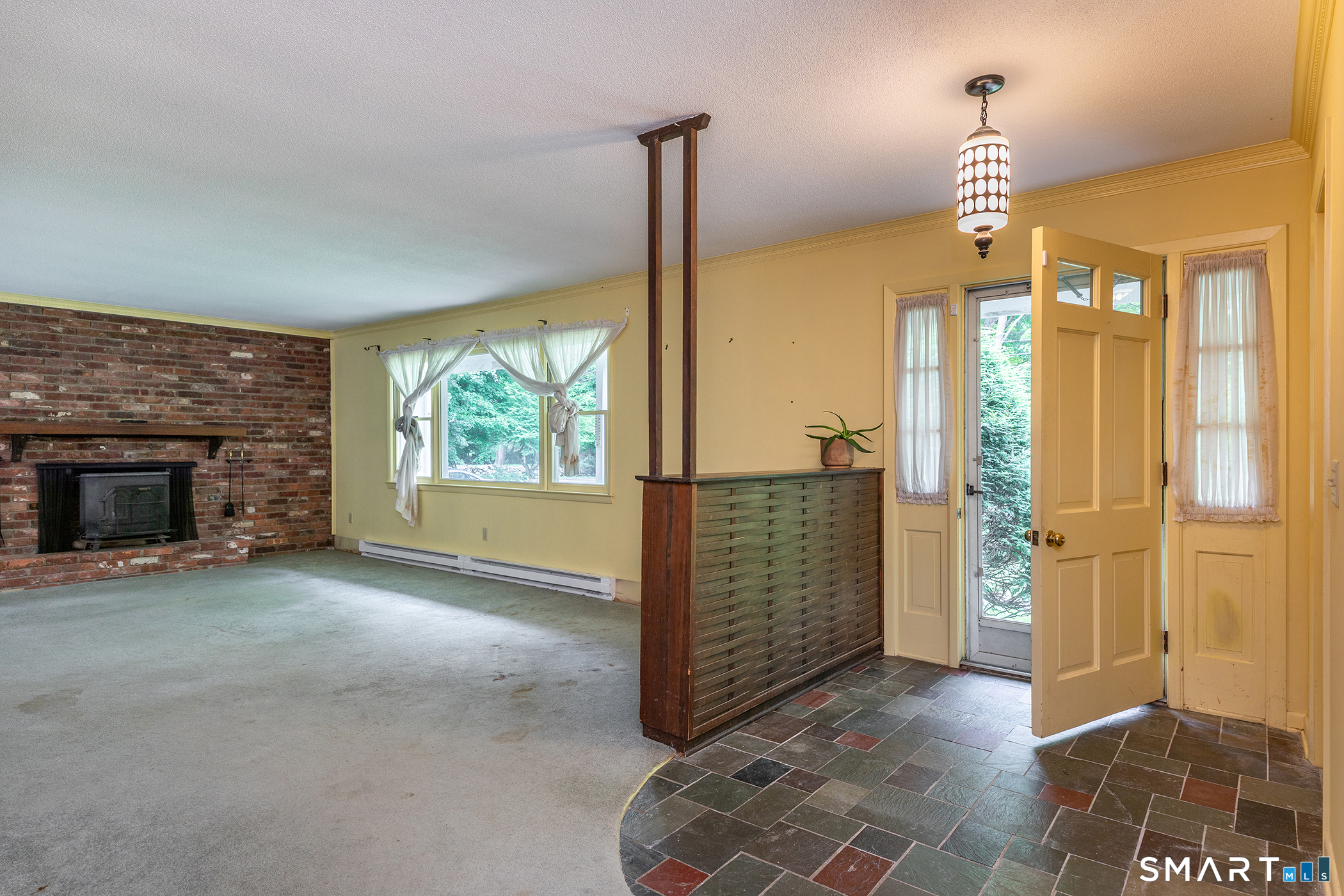 Homes for sale in Newtown, CT | 18 Great Hill Rd, Newtown, CT 06470 | MLS# 24187381